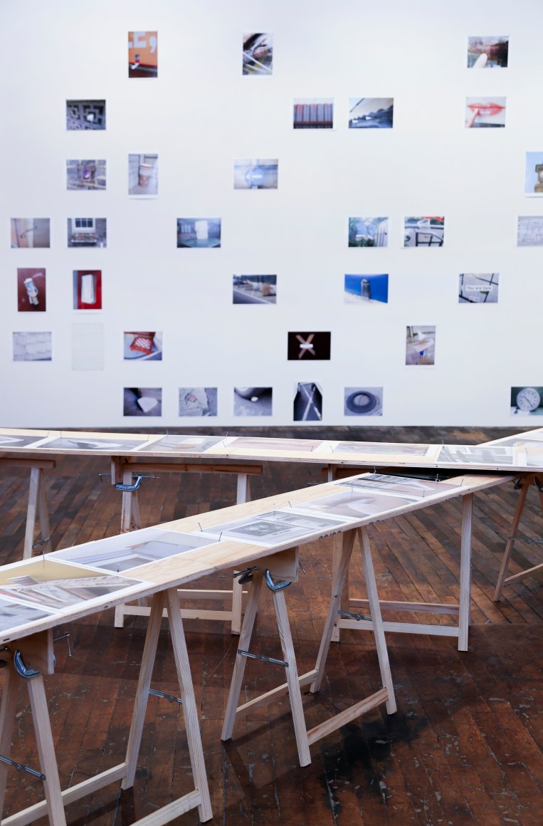Richard Wentworth: motes to self – installation view 4