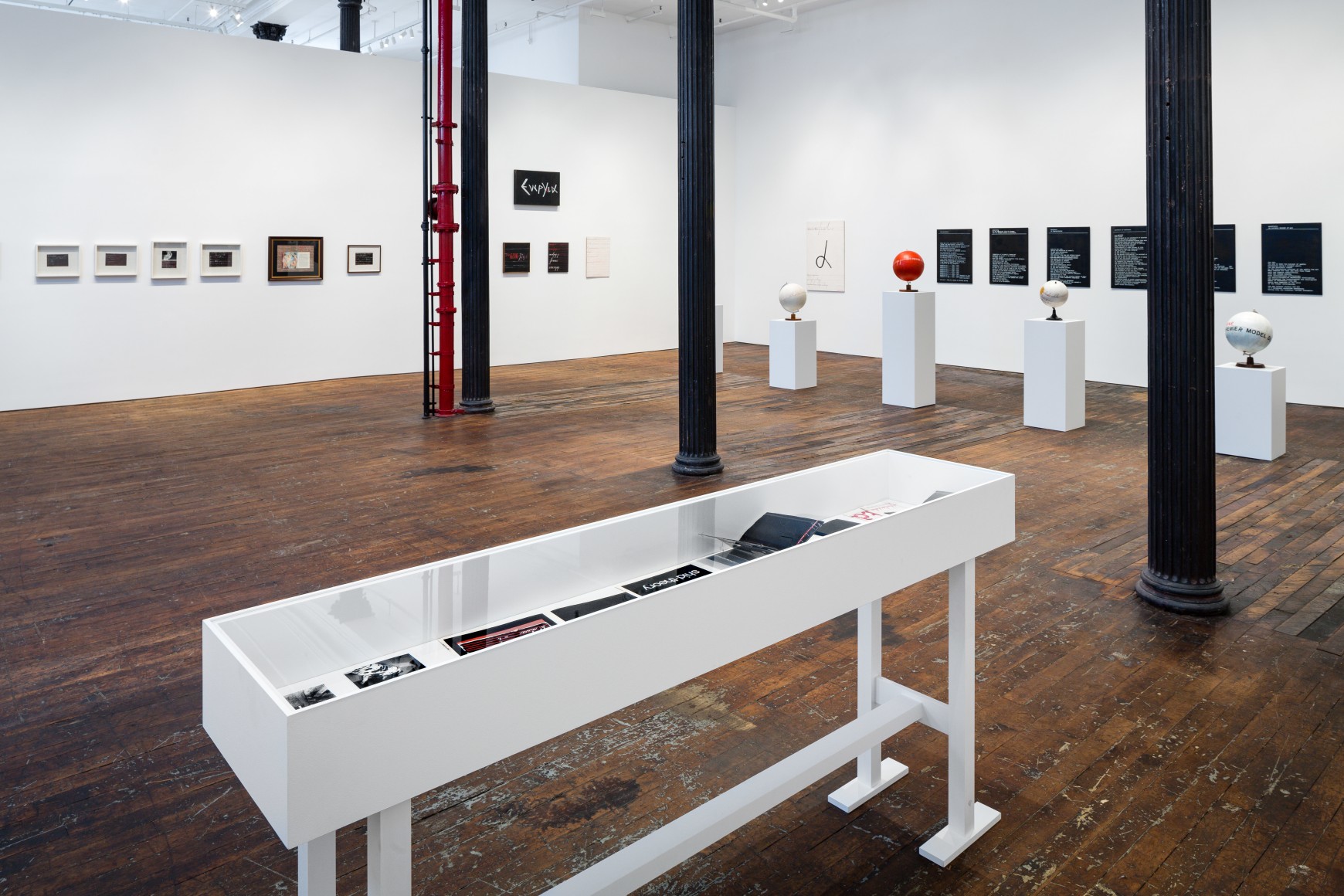 Mangelos: a retrospective of exhibitions 1972-1981 – installation view 4