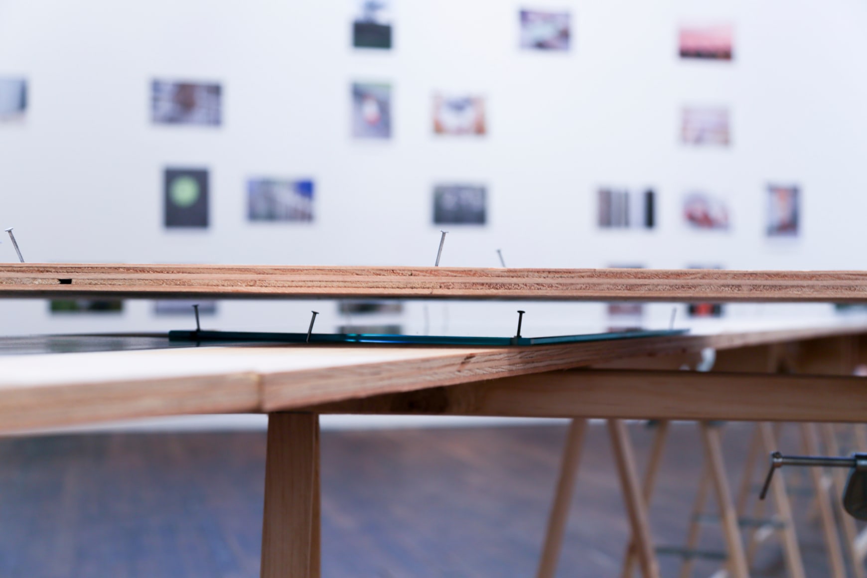 Richard Wentworth: motes to self – installation view 6