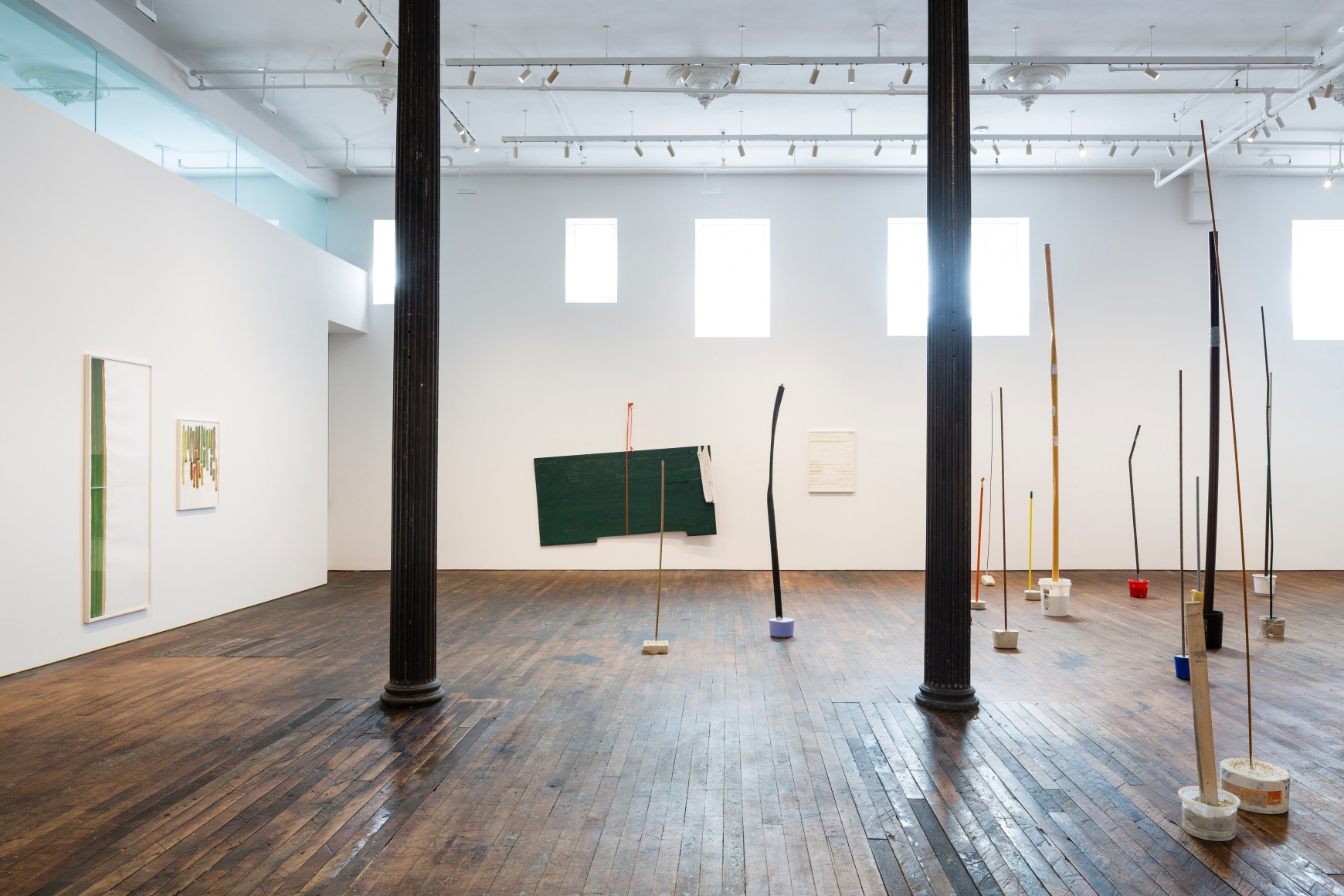 Silvia Bächli / Eric Hattan: between windows – installation view 19