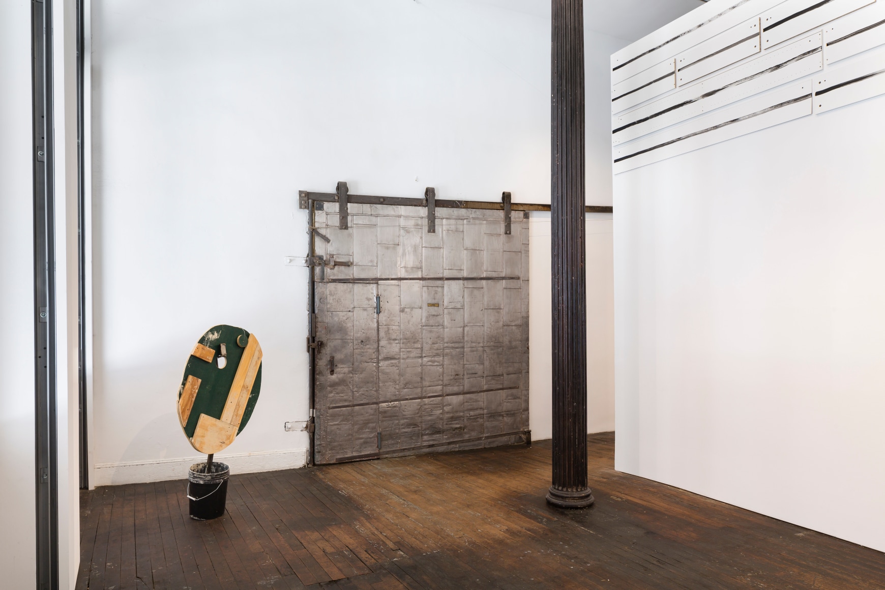 Silvia Bächli / Eric Hattan: between windows – installation view 2