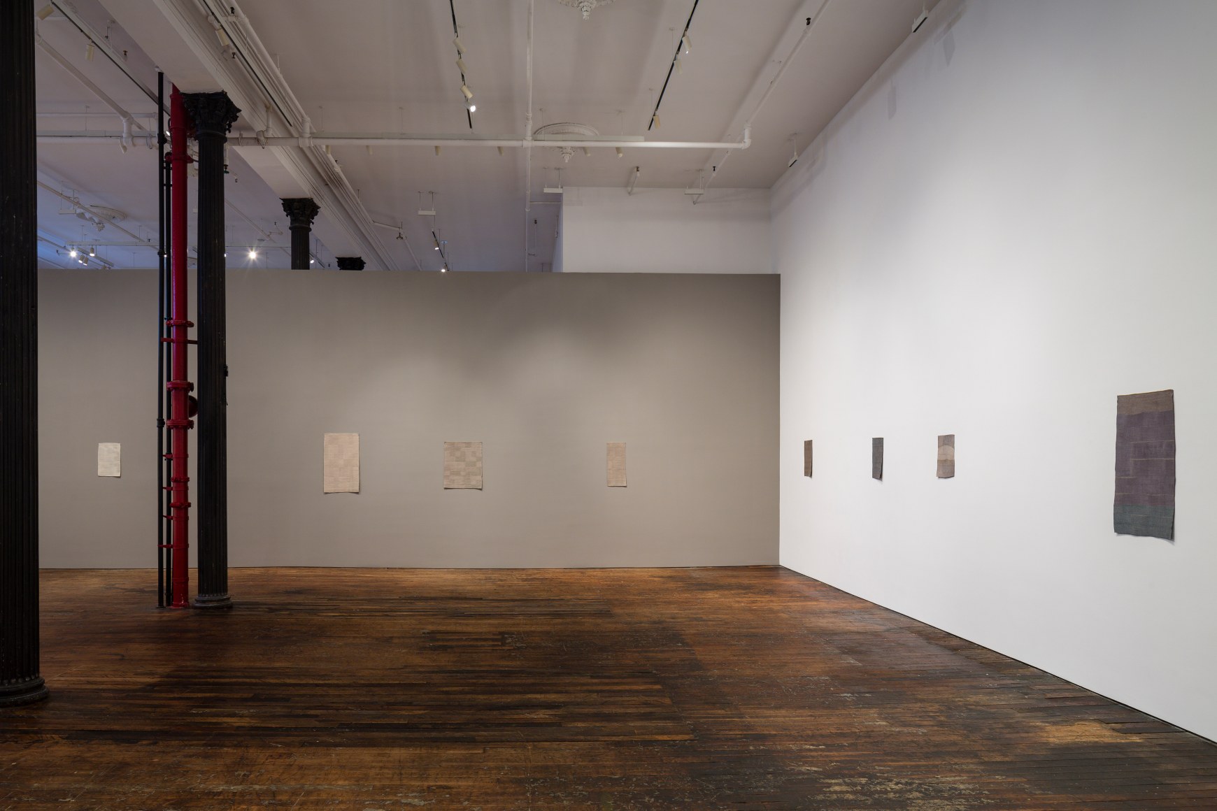 Helen Mirra: Bones are spaces – installation view 19