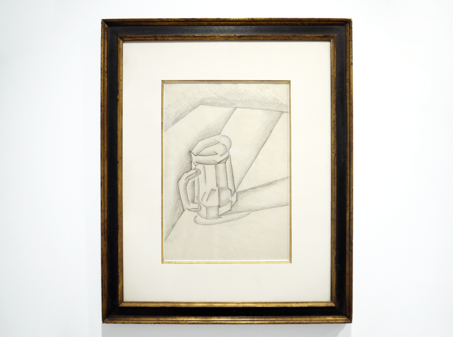 Juan Gris, Bock de Bi&egrave;re, 1911 Charcoal on paper 47.8 x 31.5 cm. (18 7/8 x 12 3/8 in.)  This drawing made with charcoal on paper represents a pint of beer, the shape of it looks prismatic.