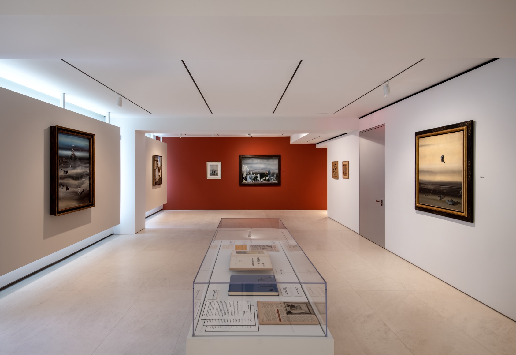 Installation view "Kay Sage and Yves Tanguy: Ring of Iron, Ring of Wool", Helly Nahmad Gallery, photography: Karen Fuchs