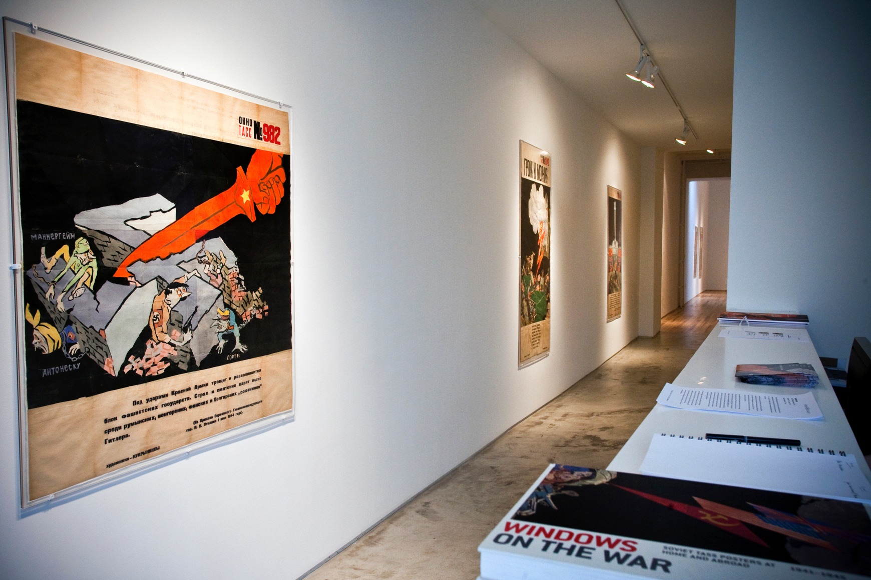 Die, Nazi Scum!: Soviet TASS Propaganda Posters