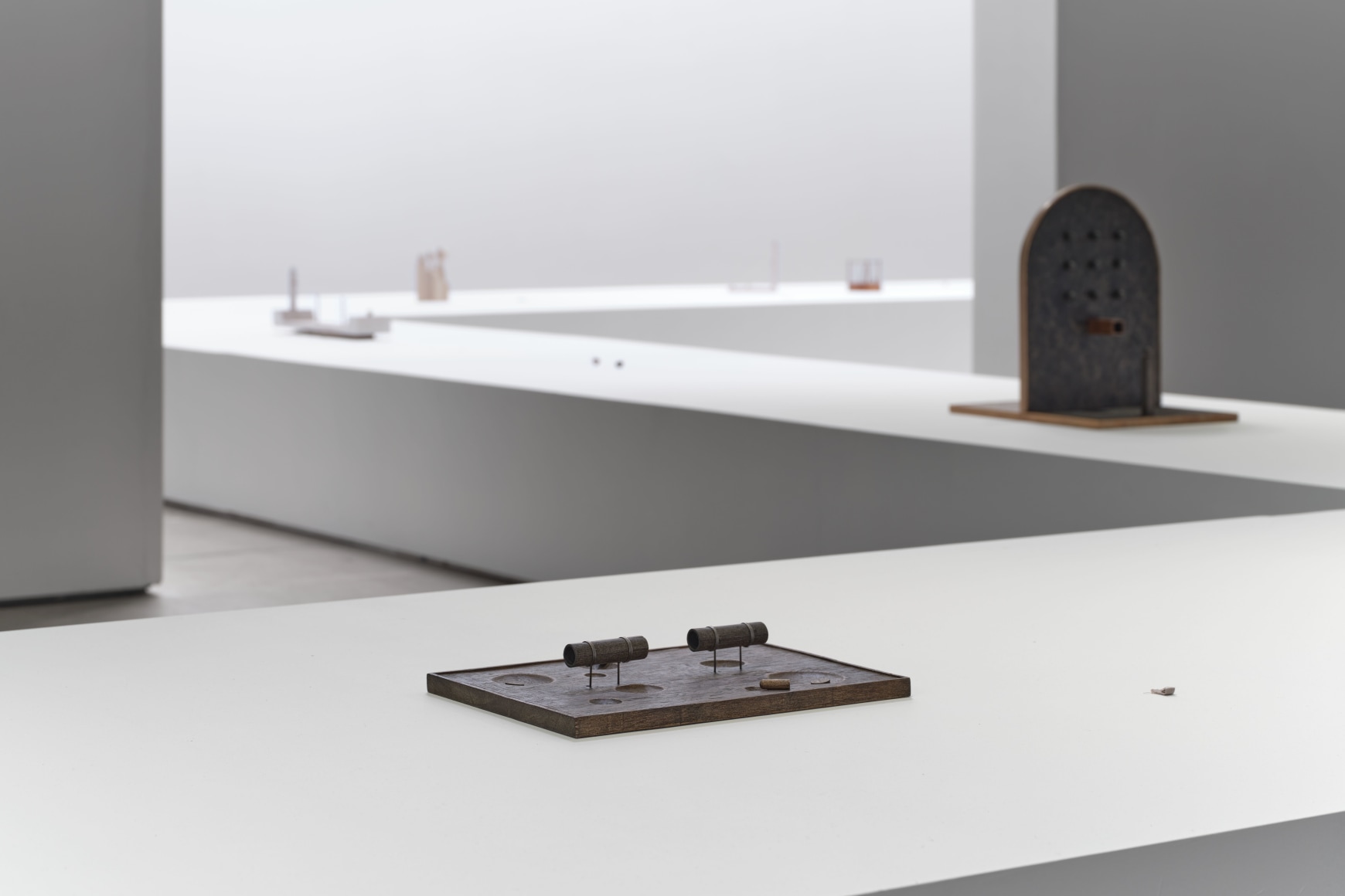 Kenji Ide, The time of a shadow, Matthew Brown, Los Angeles, Installation view, 2025., Photo Credit: Paul Salveson