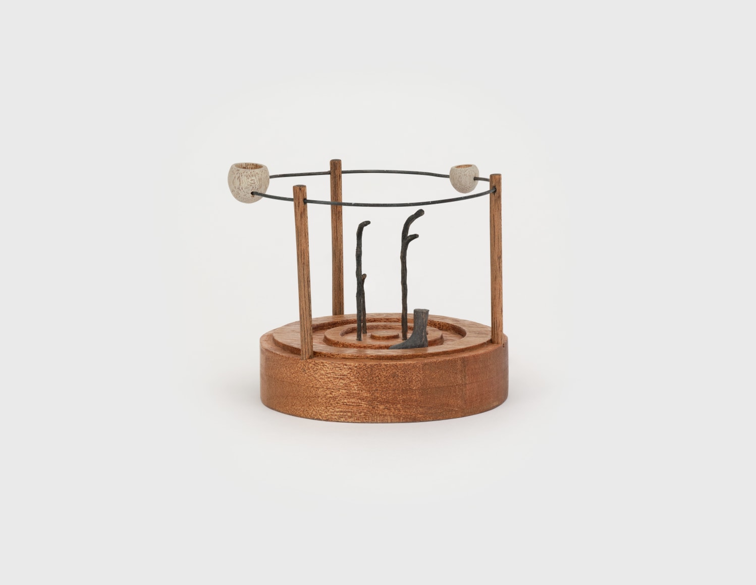 Kenji Ide, Walking with two empty thoughts, 2025