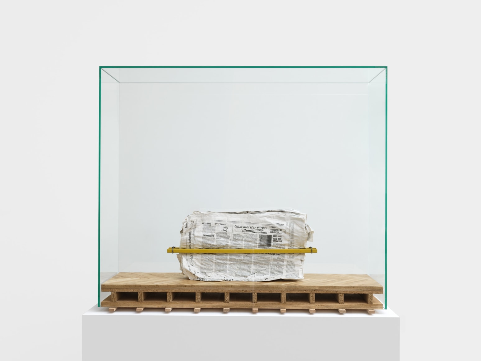 Mark Manders, Composition with All Existing Words / Composition with Two Yellow Horizontals, 2005 - 2019