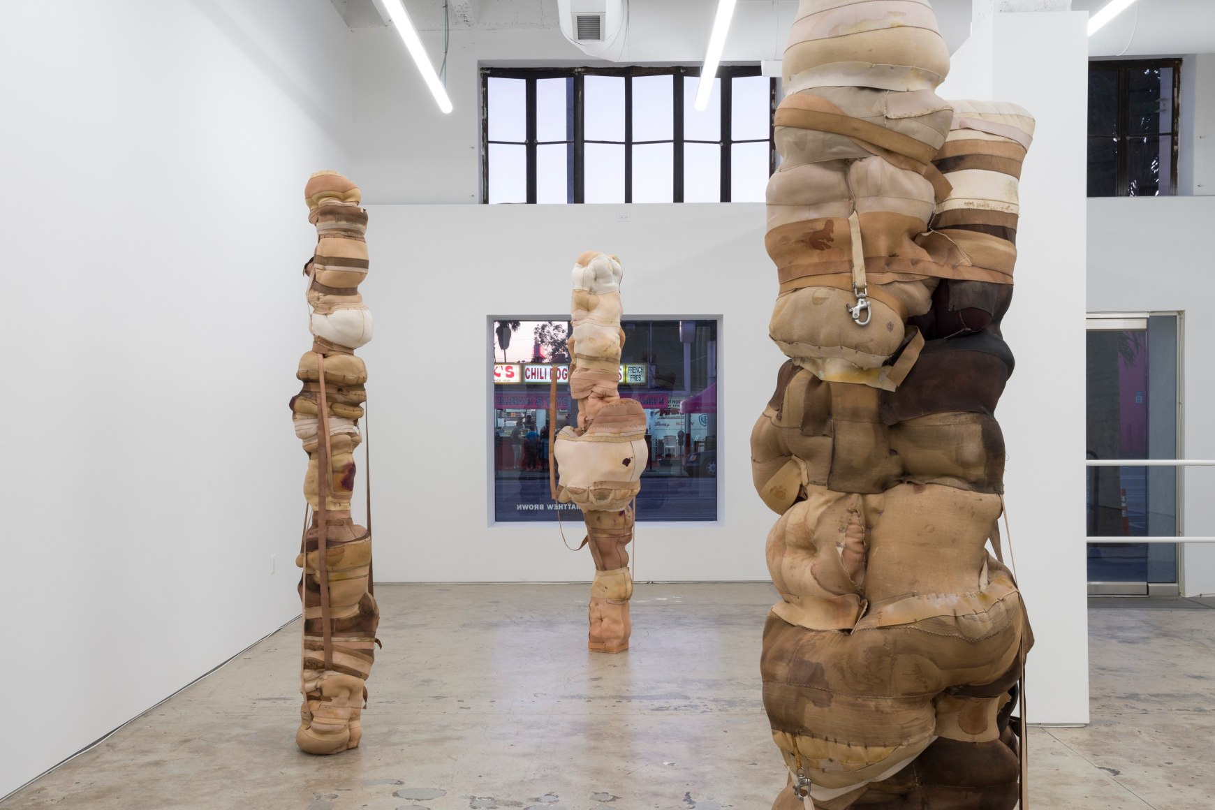 Patricia Ayres, Bound, 2021. Installation view