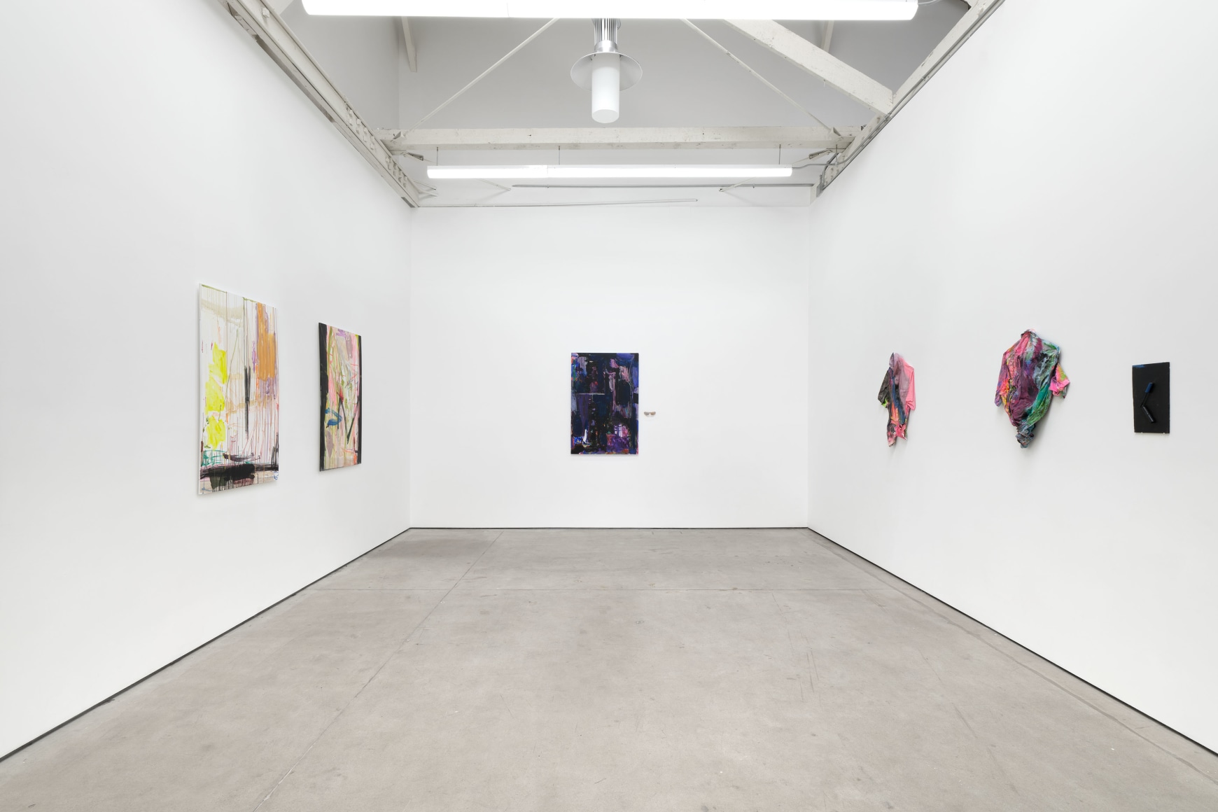 Hayley Tompkins, Tell Gonzo How, Matthew Brown, Los Angeles, 2023., Installation view. 