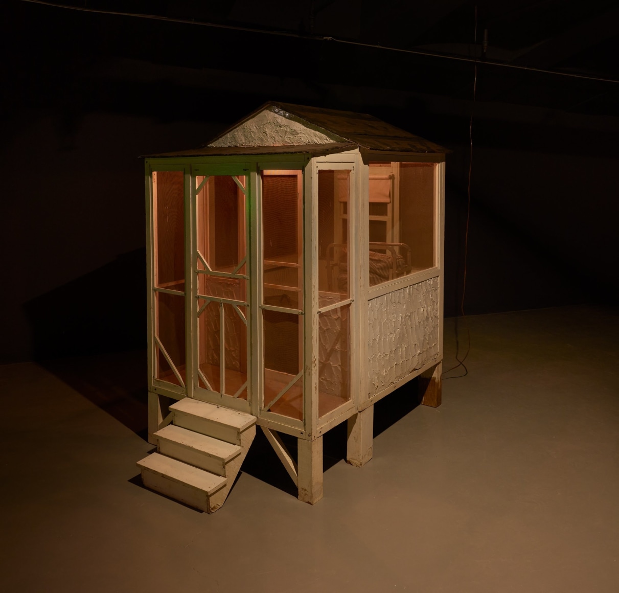 Tourist Cabin with Folded Bed