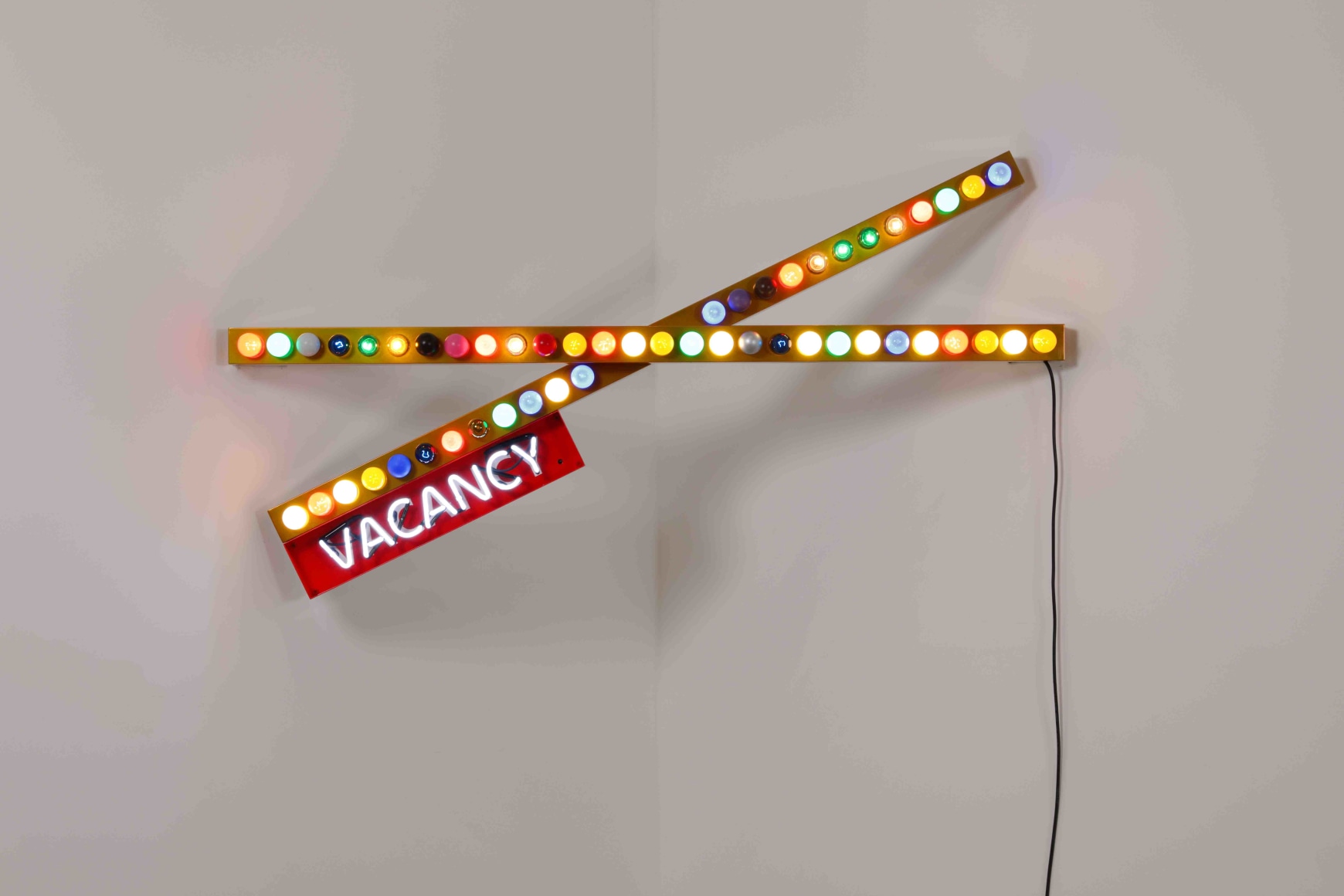 Cody Choi, Vacancy201-1, 2018. Neon, light bulb, Stainless Steel, candy paint, electric sensor, 86.5 x 160 cm., Courtesy of the artist & PKM Gallery.