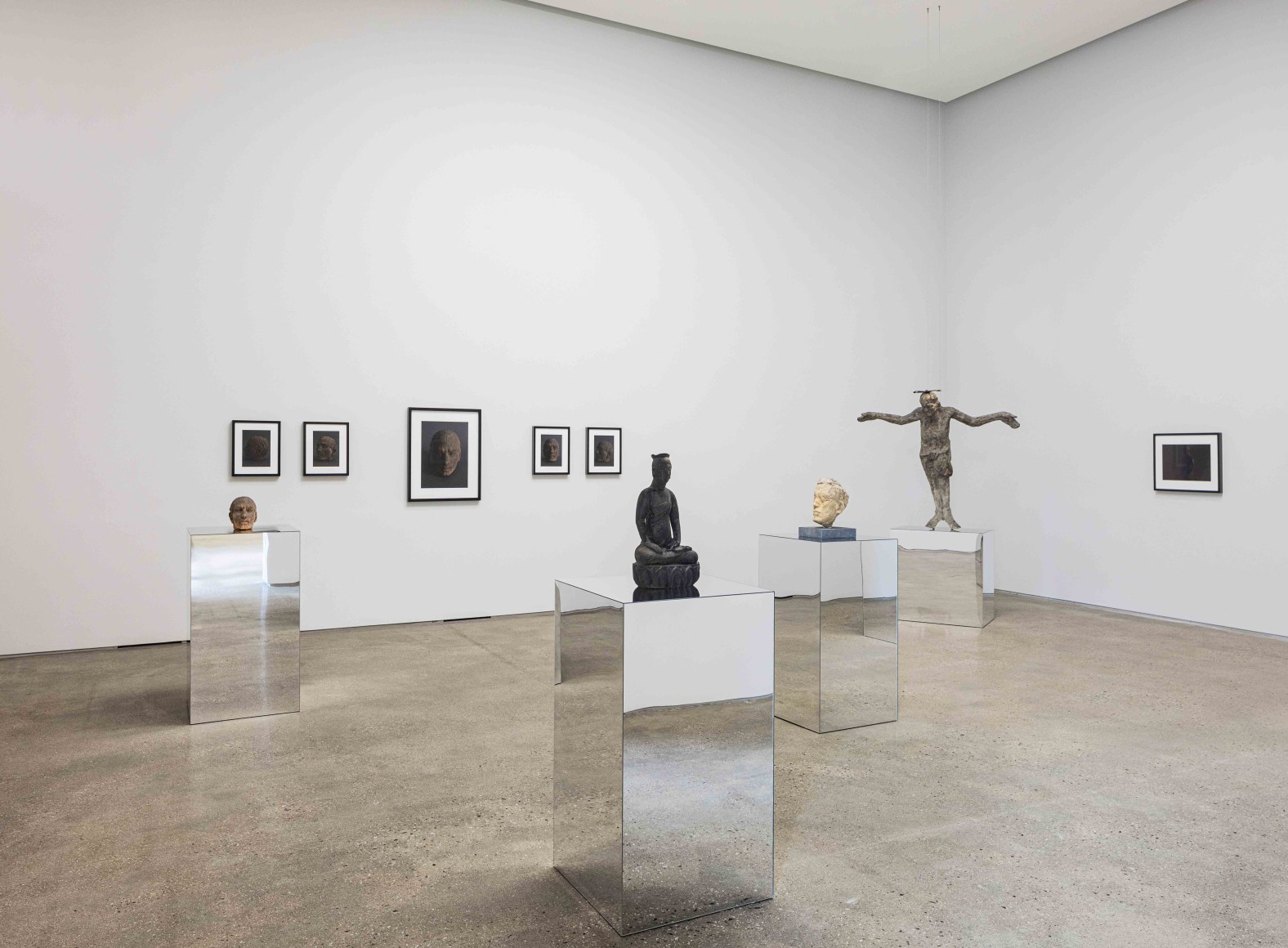 Installation view of Images of Eternity: Kwon Jin Kyu &times; Mok Jungwook at PKM., Courtesy of PKM Gallery.