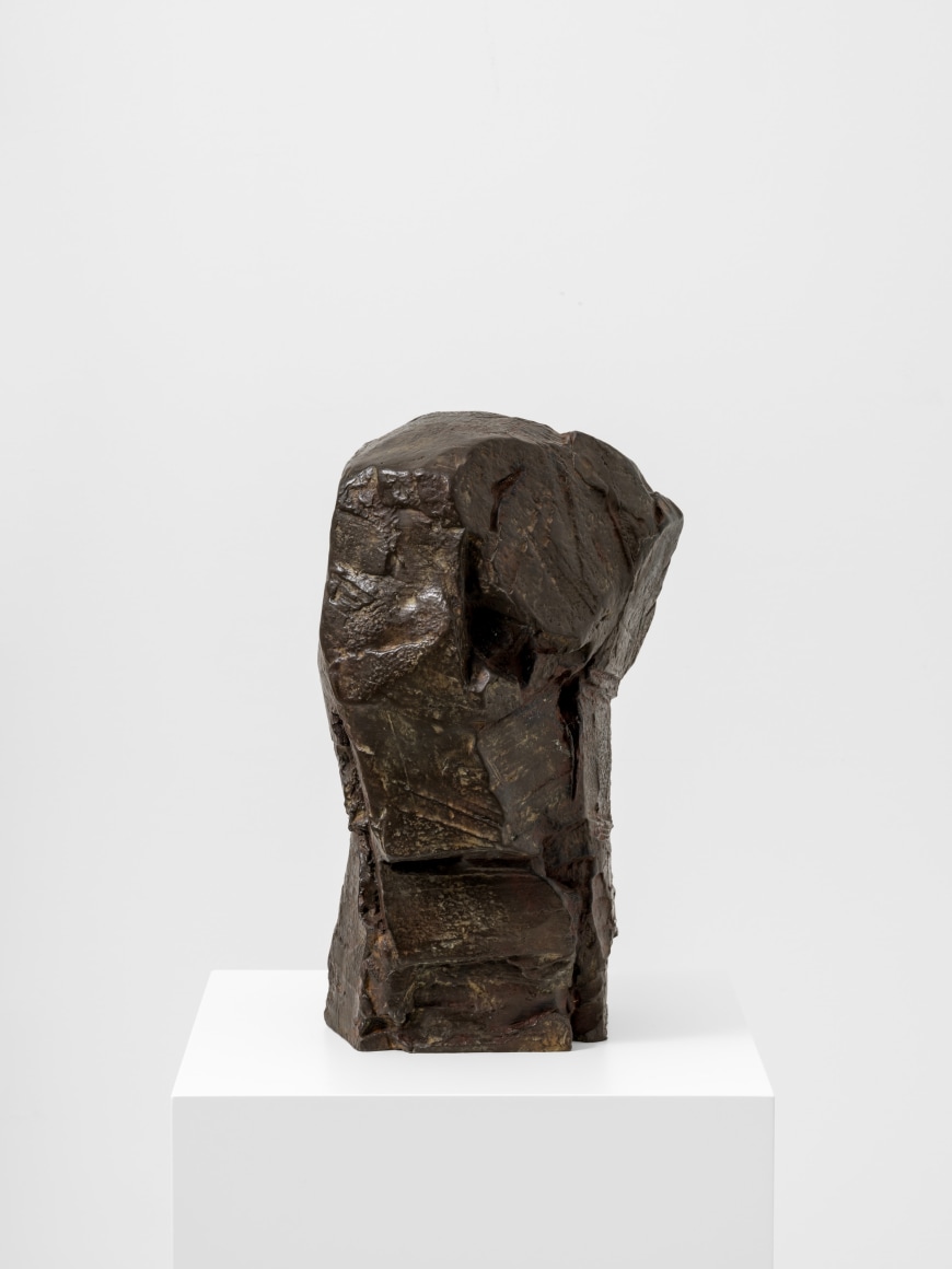 CHUNG, Hyun, Untitled, 1997., Bronze, 42 x 23 x 26cm, Ed.2/5.