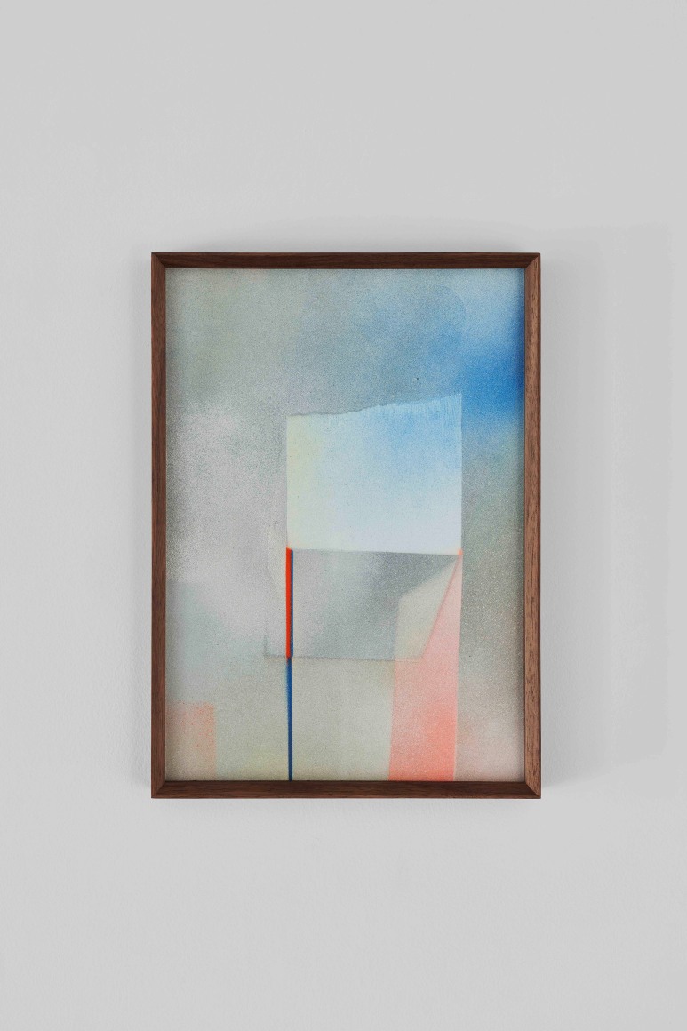Koo Hyunmo, nest, 2025., Lacquer and colored pencil on paper, 29.7 x 21 cm.