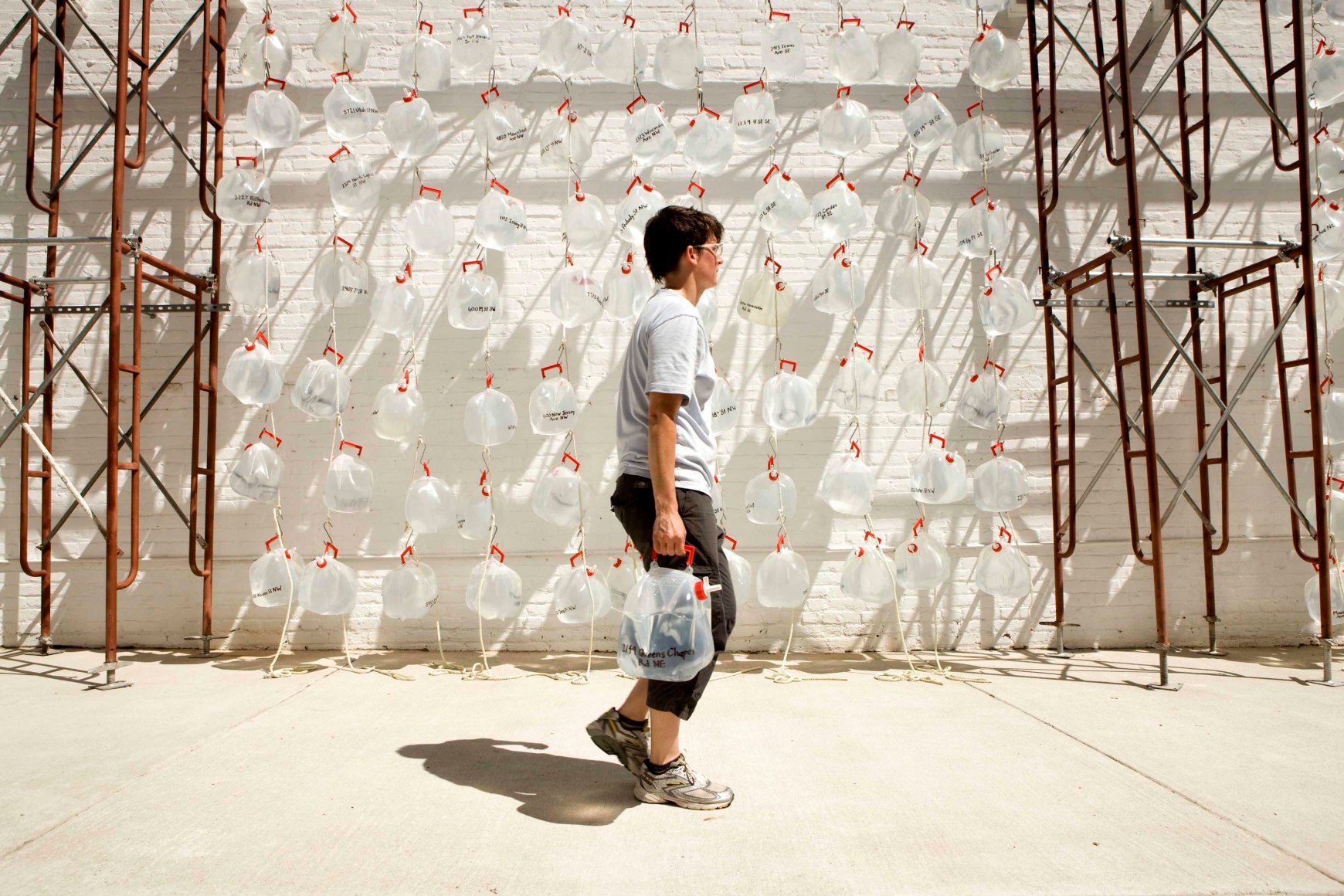 MARY COBLE Source (photo documentation) May 15, 2010, performance. Installation view: Conner Contemporary Art.