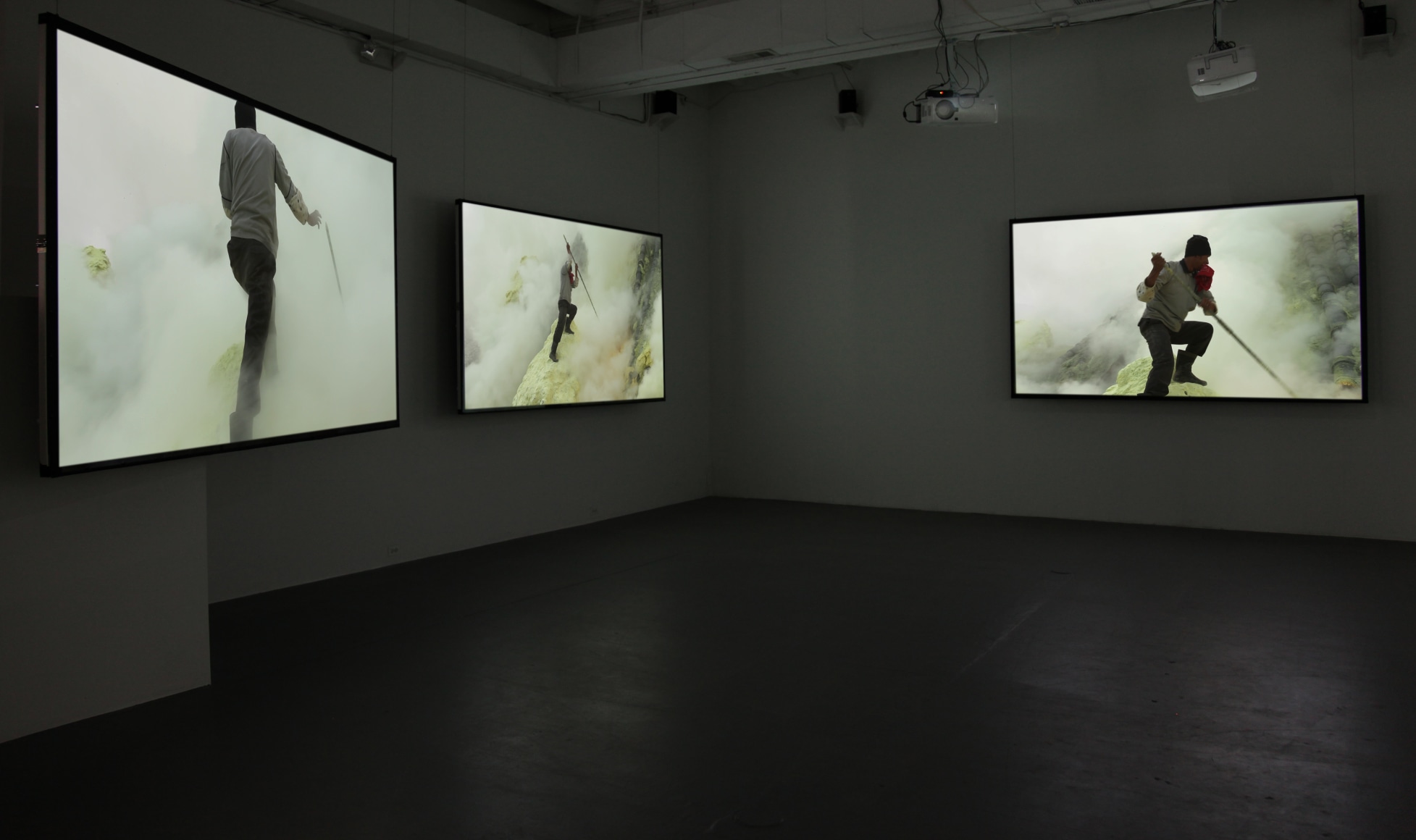 JANET BIGGS A Step on the Sun 2012, 5 channel video installation, run time: 9:22. Installation view: Conner Contemporary Art.