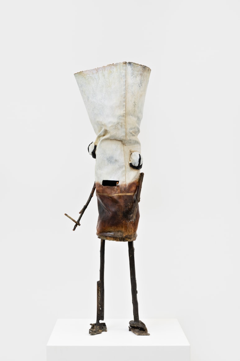 Jon Pylypchuk Untitled "I know I'll never love this way again" (cute but dumb), 2021 Bronze 48 x 14 x 14 in 121.9 x 35.6 x 35.6 cm (JPY21.007)