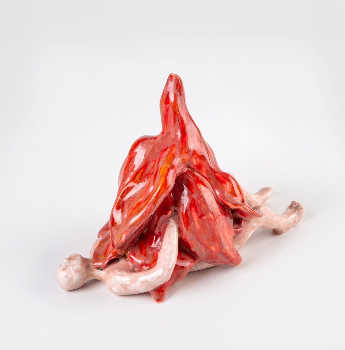 Dorsa Asadi, A true lovestory, 2021, Ceramics, 23 x 15 x 10 cm