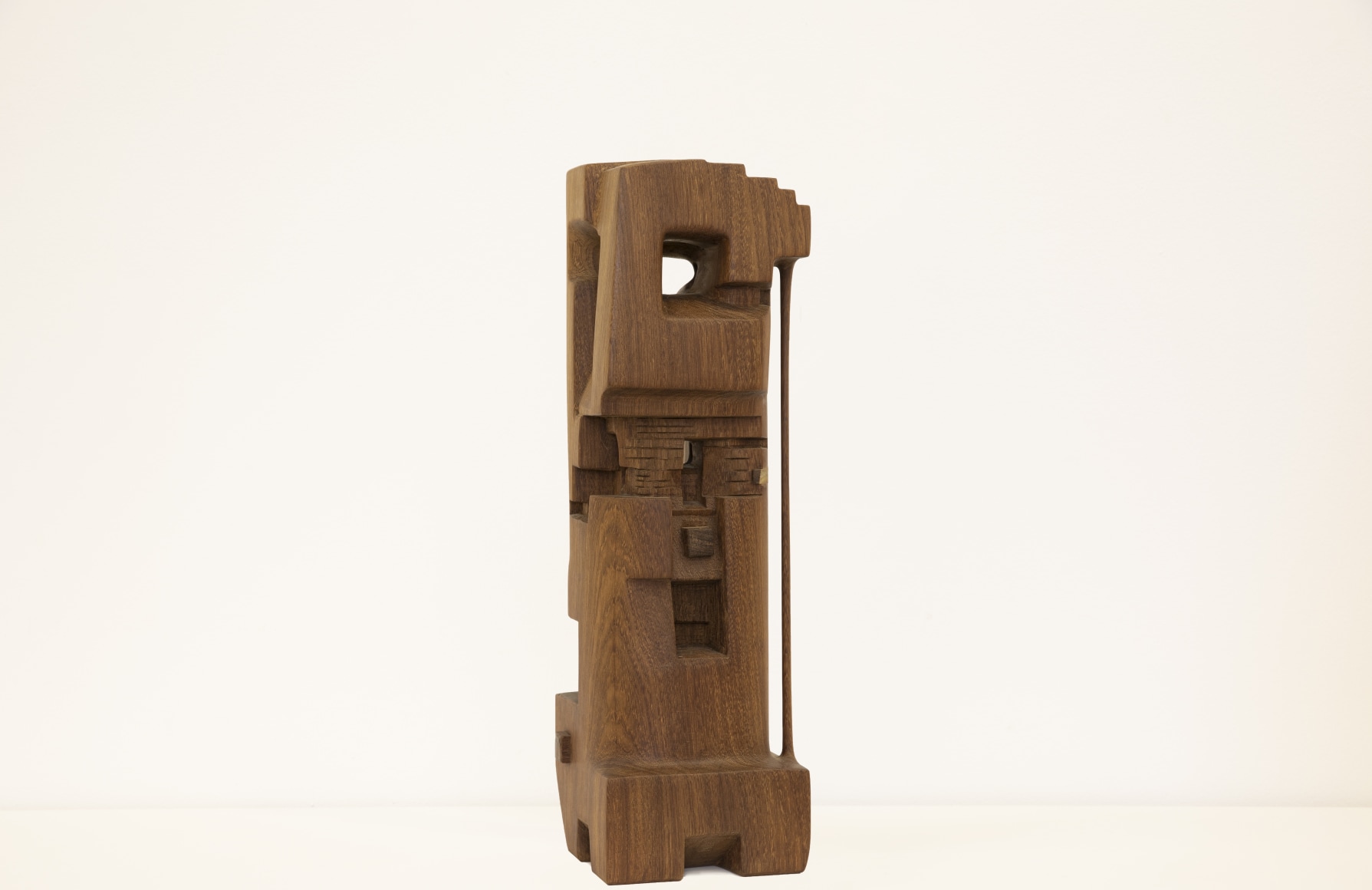 Chaouki Choukini, Montagne, 2014, Iroko, 64 x 19 x 19 cm