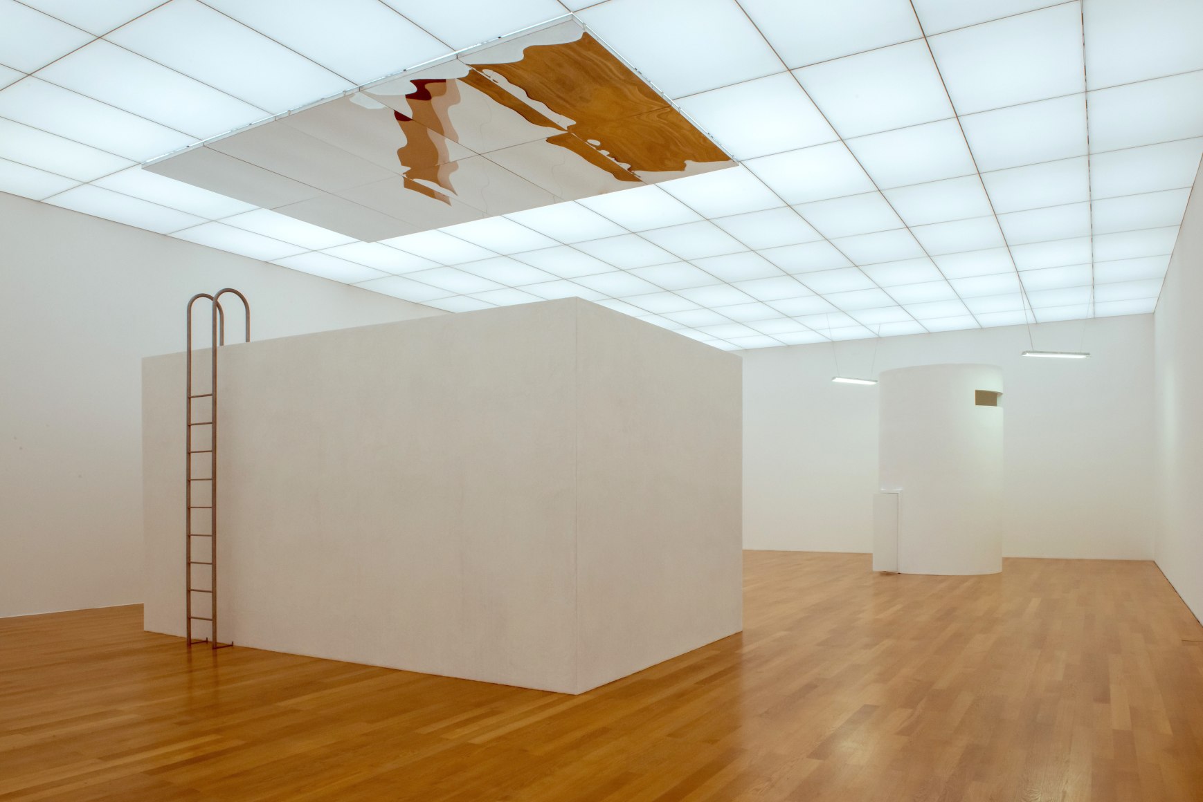 Nazgol Ansarinia, The Inverted Pool, 2019&ndash;2022, Wood, plaster, pigment, expanded polystyrene, steel, 320 &times; 360 &times; 600 cm