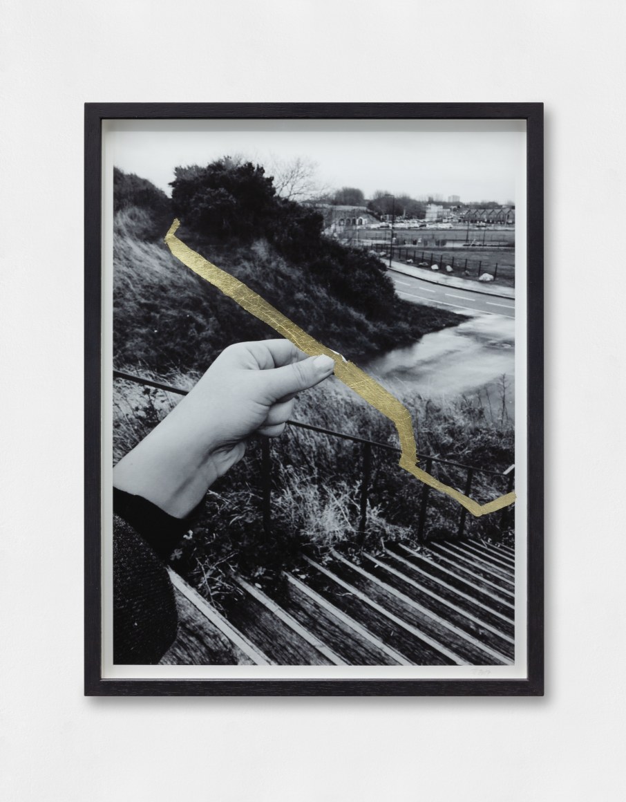 Hera B&uuml;y&uuml;ktaş&ccedil;ıyan,&nbsp;Studies On Threads and Frequencies (detail),&nbsp;2019, Gold&nbsp;leaf on photographic paper