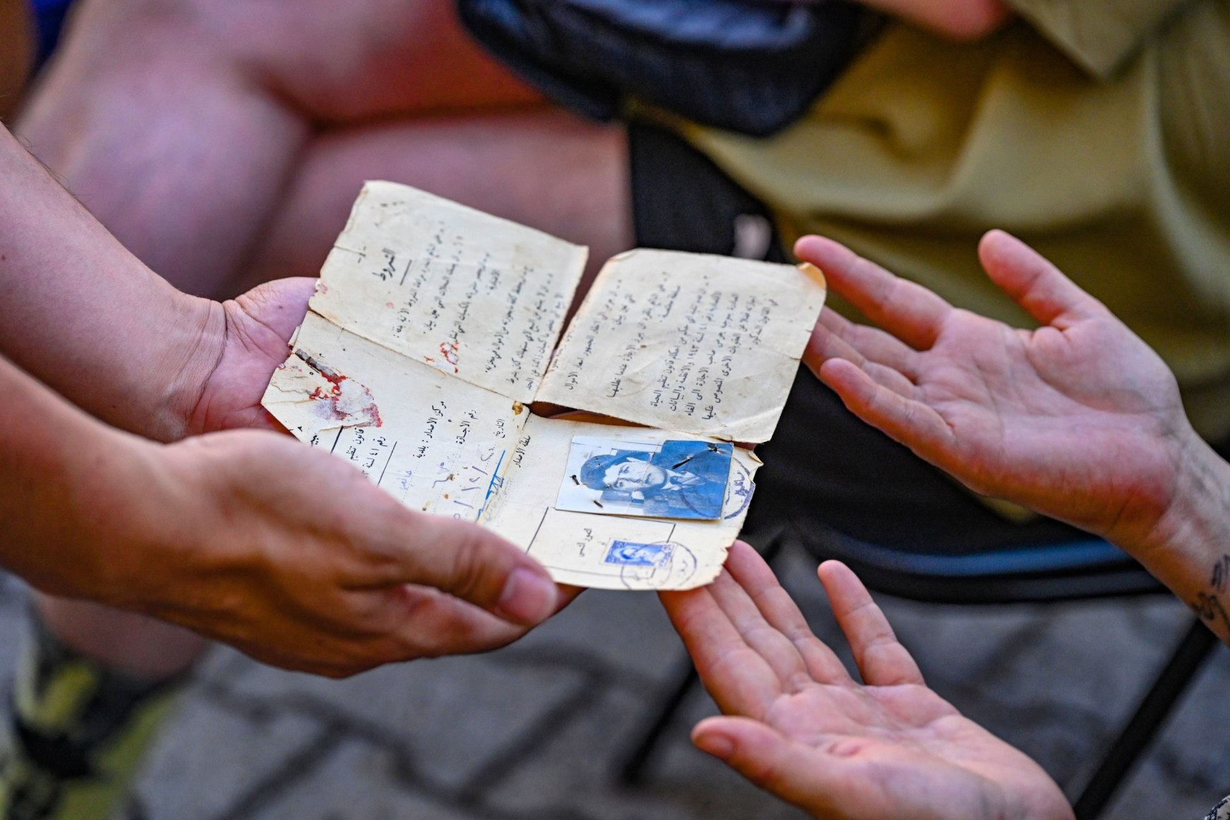 Michael Rakowitz,&nbsp;Alef Lamed Lamed Hei: G-D In Arabic-In-Hebrew Letters From An Arab-Jewish Haggadah, Baghdad, Iraq, 2023, Performance for Autostrada Biennale, Kosovo, 2023