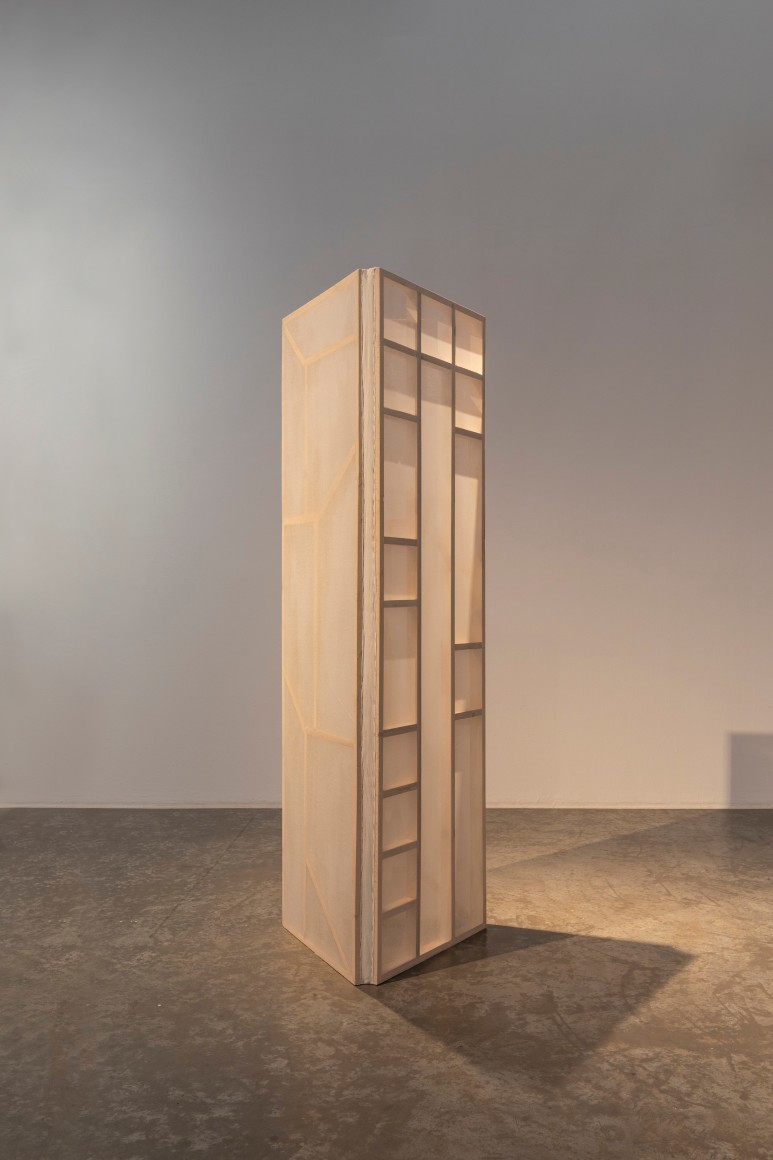 Afra Al Dhaheri, More afloat than grounded, 2023, Cotton mesh on wood, 198 x 60 x 60 x 60 cm