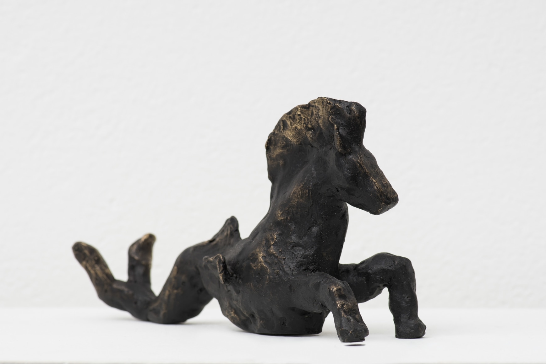 Ana Mazzei, Caspar, 2023-2024, Bronze with patina, concrete plinth