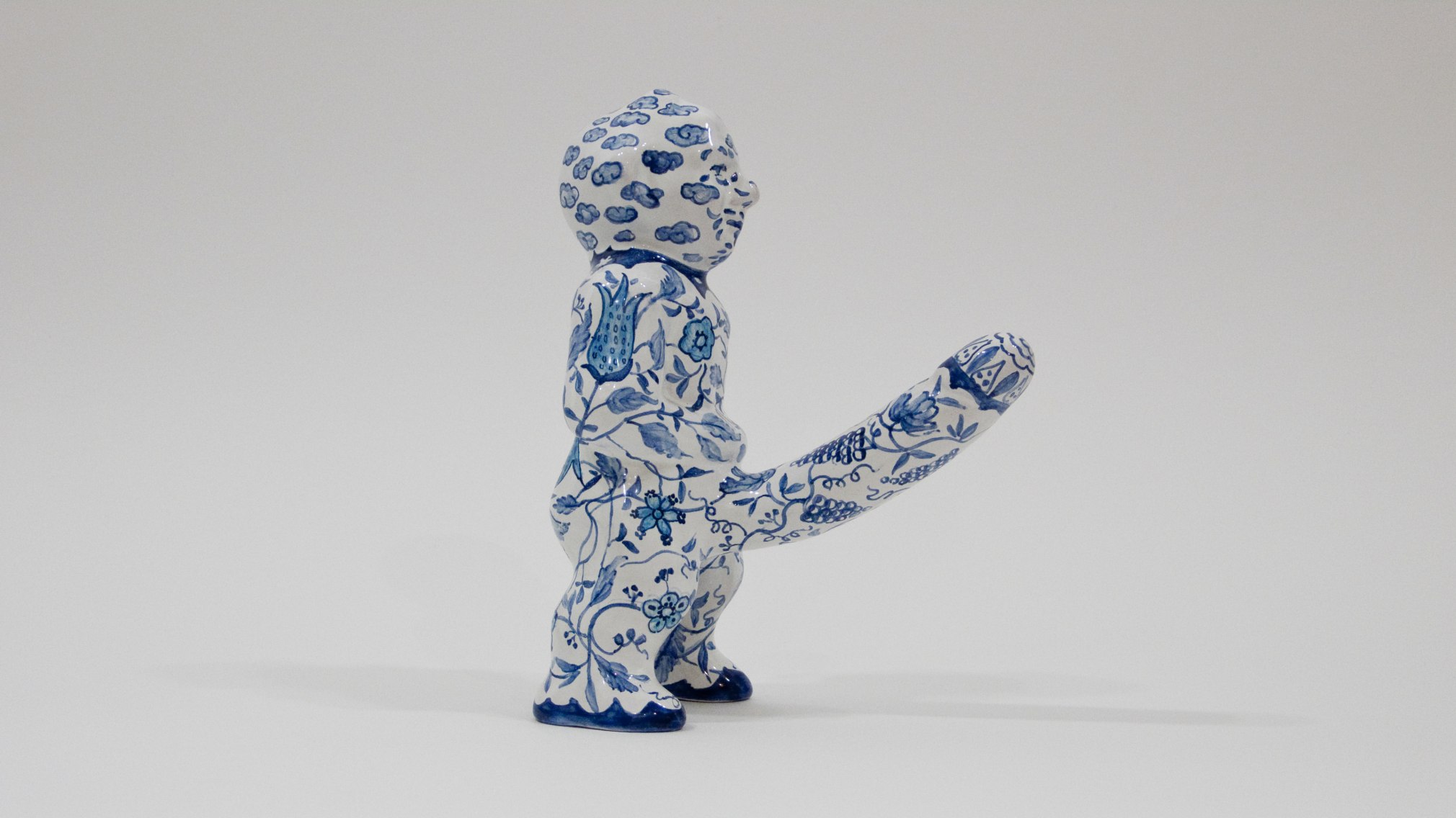 Hale Tenger, Turkish Delight, 2003, Majolica terra cotta, 8 x 14.5 x 19 cm