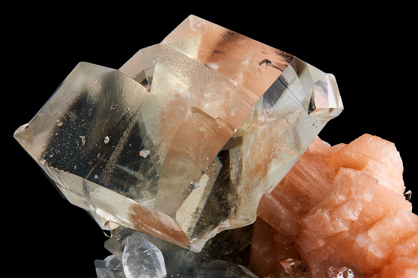 Fine Mineral detail photograph of Calcite on Stilbite &amp; Apophyllite from Wilensky Exquisite Minerals