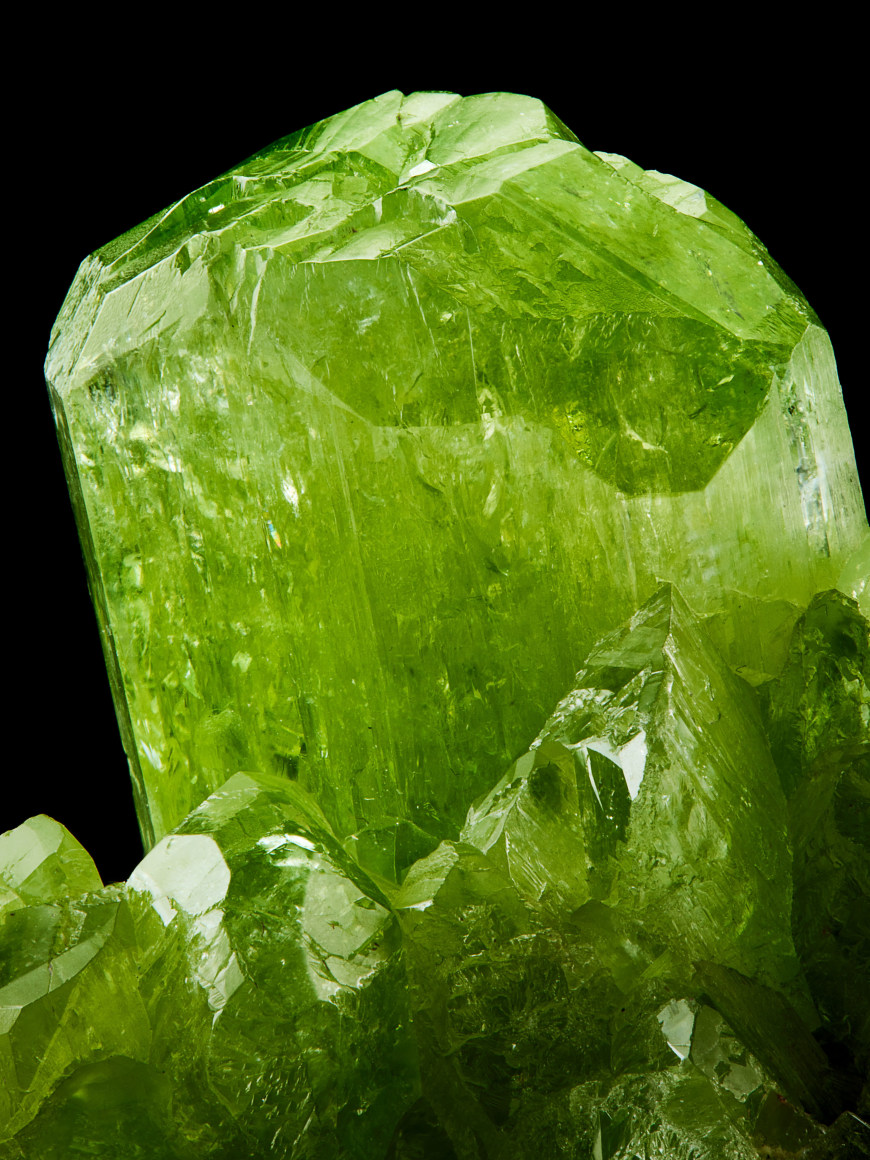 a fine mineral detail photograph of chrome diopside from Wilensky Exquisite Minerals