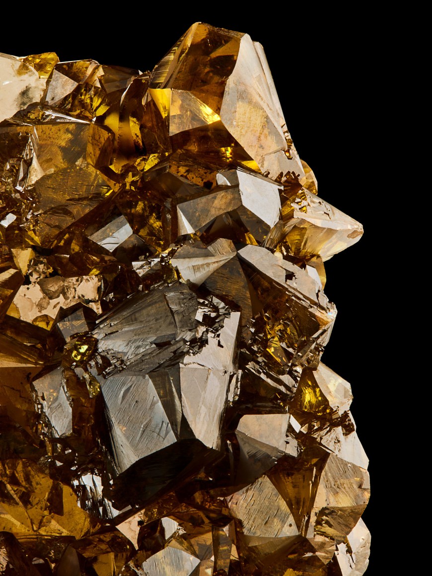 a fine mineral detail photograph of garnet from Wilensky Exquisite Minerals