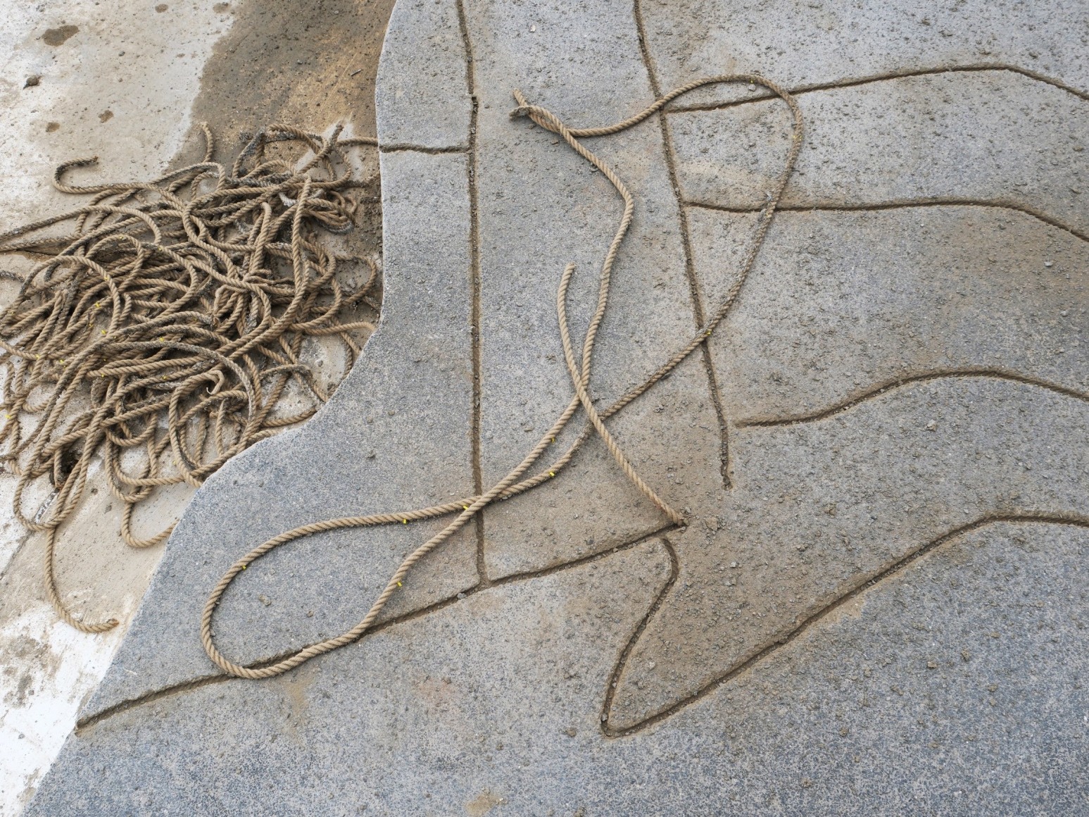 installation process mariana castillo deball feathered changes, los angeles county museum of art. lacma 2025. photo: courtesy the artist