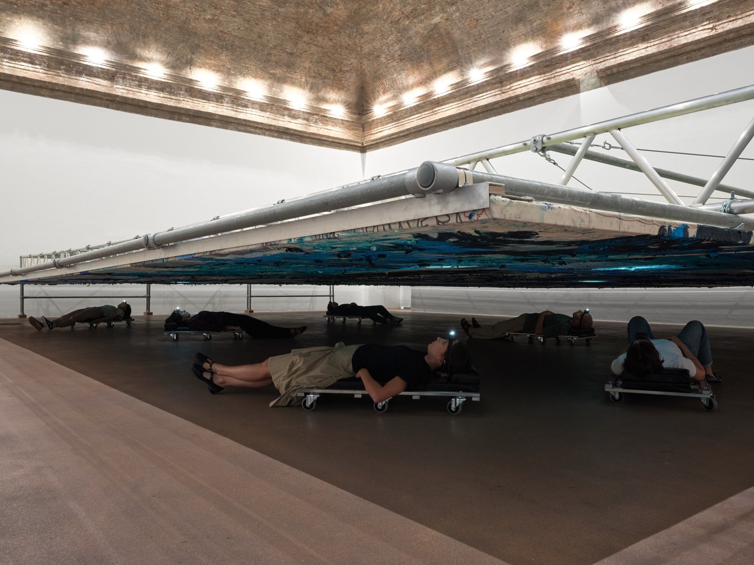 installation view oscar murillo: a see of history at inserzioni, castello di rivoli, 2025. photo tim bowditch⁠. courtesy of the artist oscar murillo⁠, 
