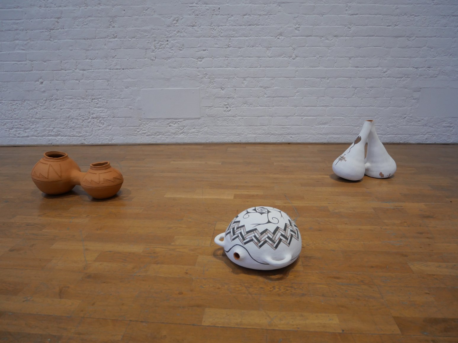 mariana castillo deball, vista de instalaci&oacute;n&nbsp;between making and knowing something, modern art oxford, 2020