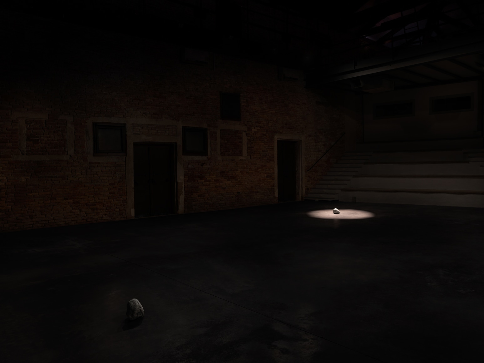 installation view&nbsp;of wilfredo prieto: curtain, cuban pavilion of the&nbsp;60th international art exhibition of&nbsp;la biennale di venezia. photo: nicola gnesi studio