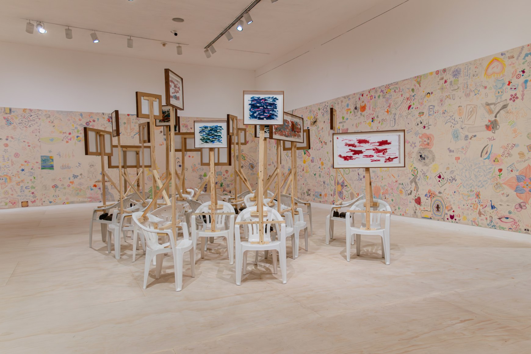 vista de instalaci&oacute;n oscar murillo: esp&iacute;ritus en el pantano, marco. museo de arte contempor&aacute;neo de monterrey, 2025. cortes&iacute;a museo marco