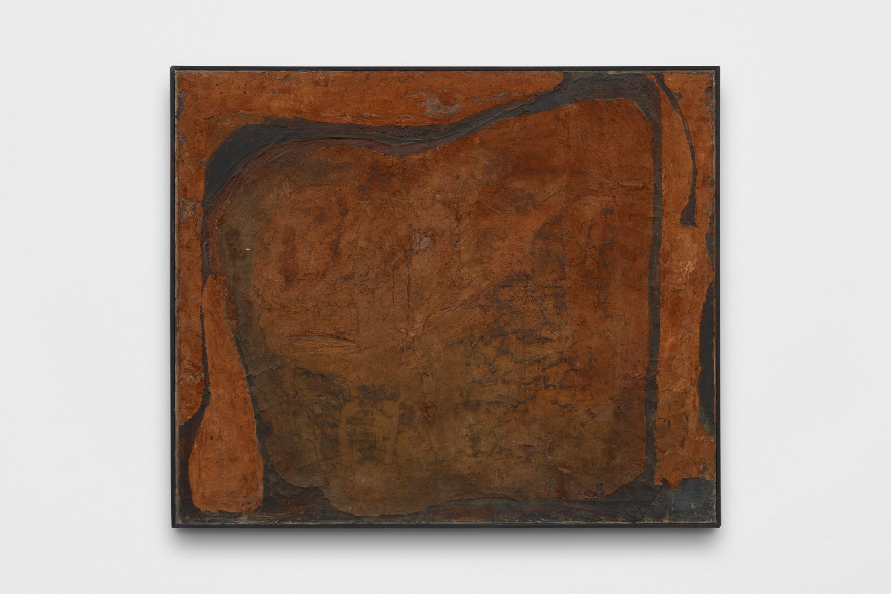 marta minuj&iacute;n untitled, 1961-1962 sand, laca de piroxilina, tiza, cola de carpintero y pigmentos sobre lienzo.