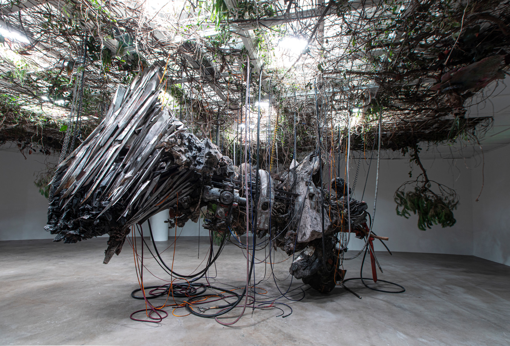 installation view&nbsp;adri&aacute;n villar rojas the language of the enemy, art sonje center, 2025. photo seowon nam