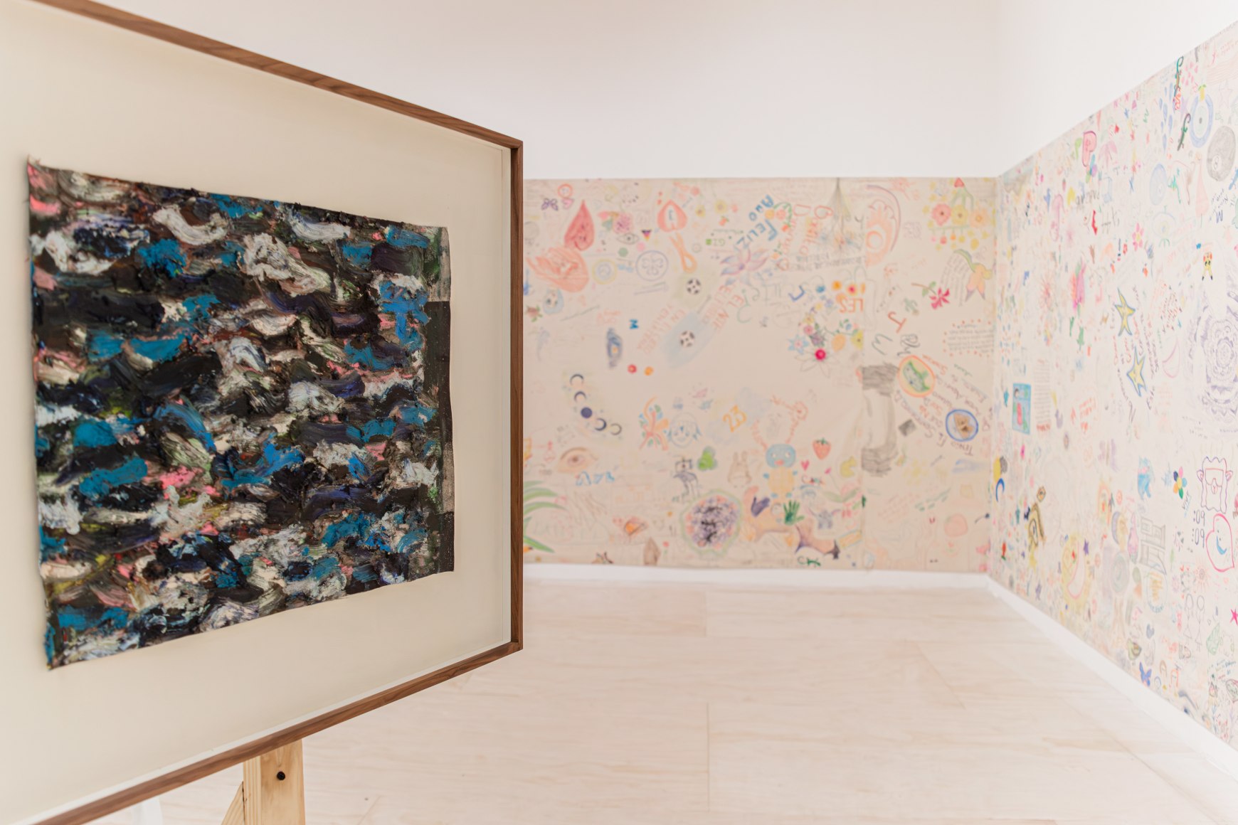 vista de instalaci&oacute;n oscar murillo: esp&iacute;ritus en el pantano, marco. museo de arte contempor&aacute;neo de monterrey, 2025. cortes&iacute;a museo marco