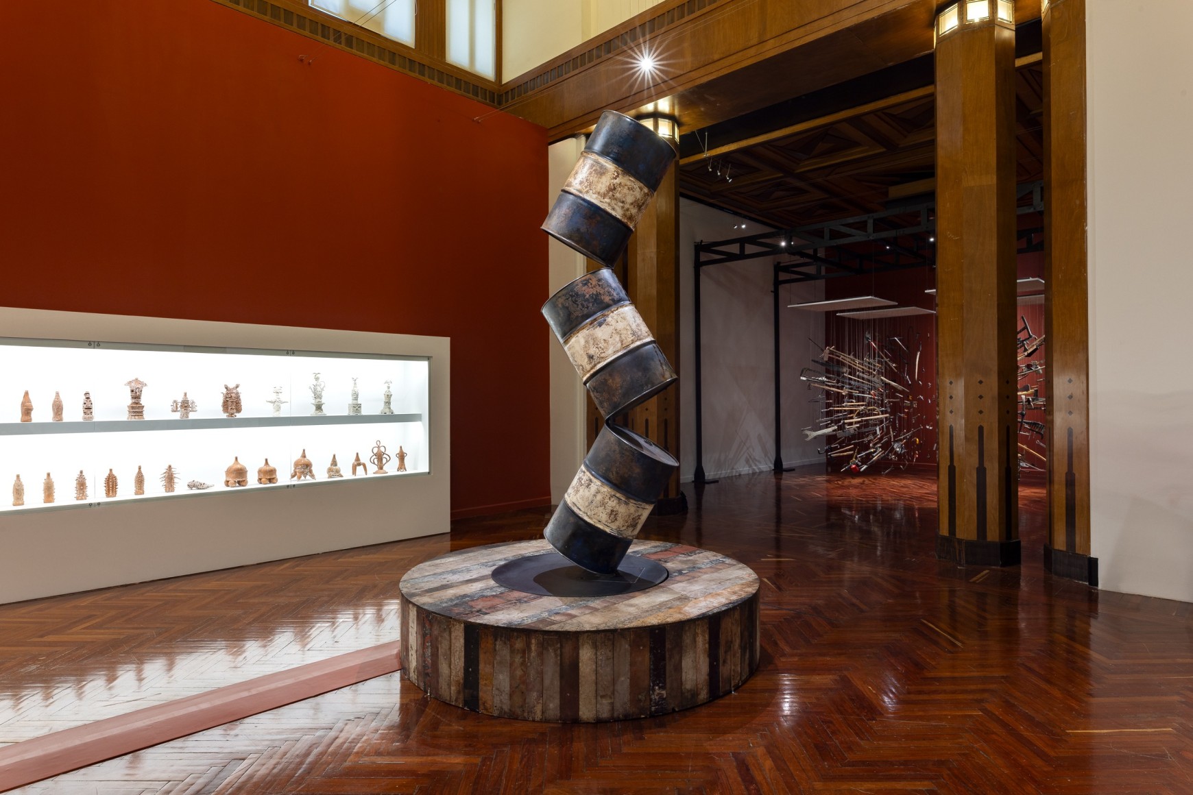 vista de instalaci&oacute;n&nbsp;dami&aacute;n ortega: pico y elote, museo del palacio de bellas artes, 2024. foto: gerardo landa / eduardo l&oacute;pez (glr estudio)