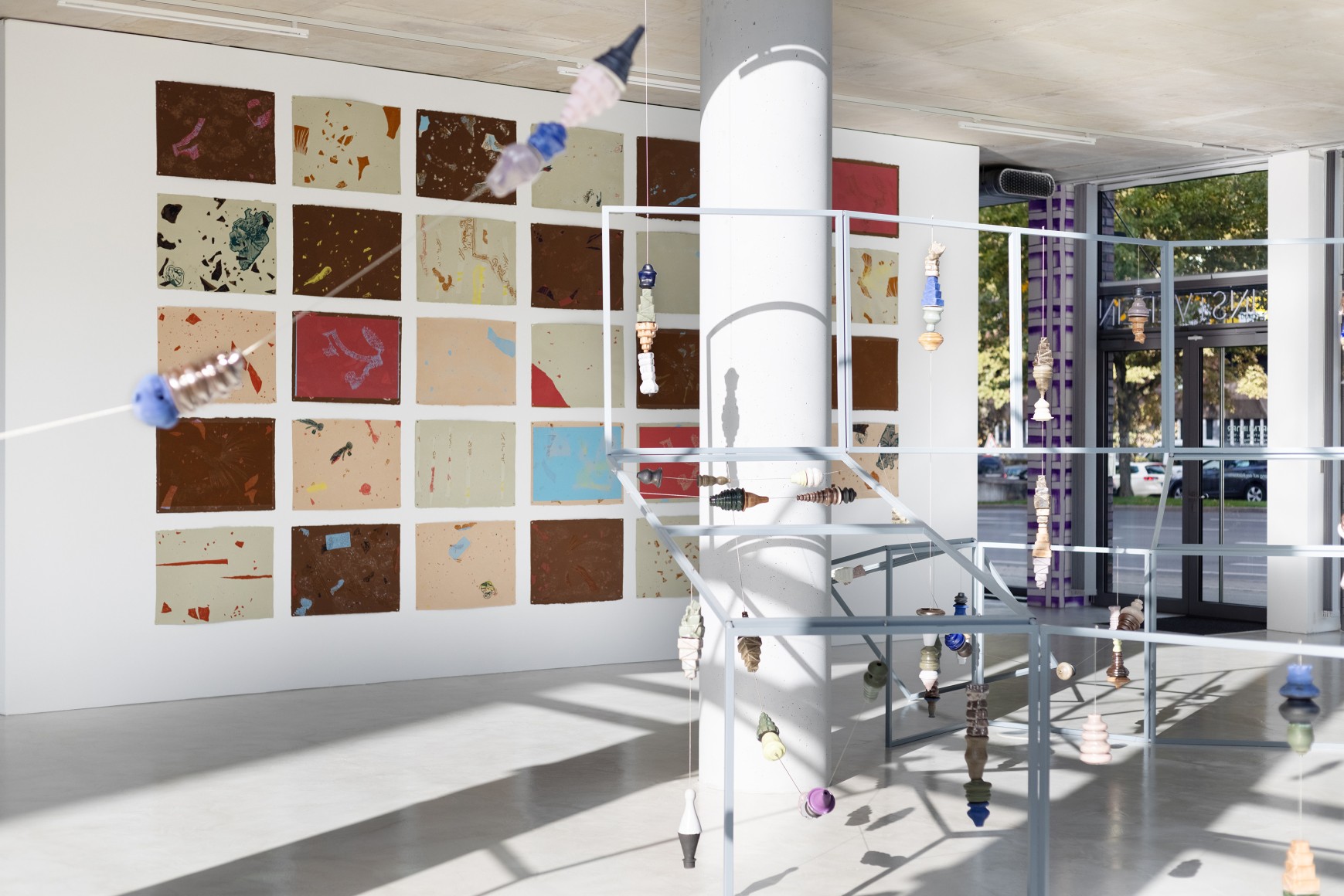 installation view&nbsp;mariana castillo deball: stringing beads,&nbsp;dortmunder kunstverein, 2025. photo: jens franke., 
