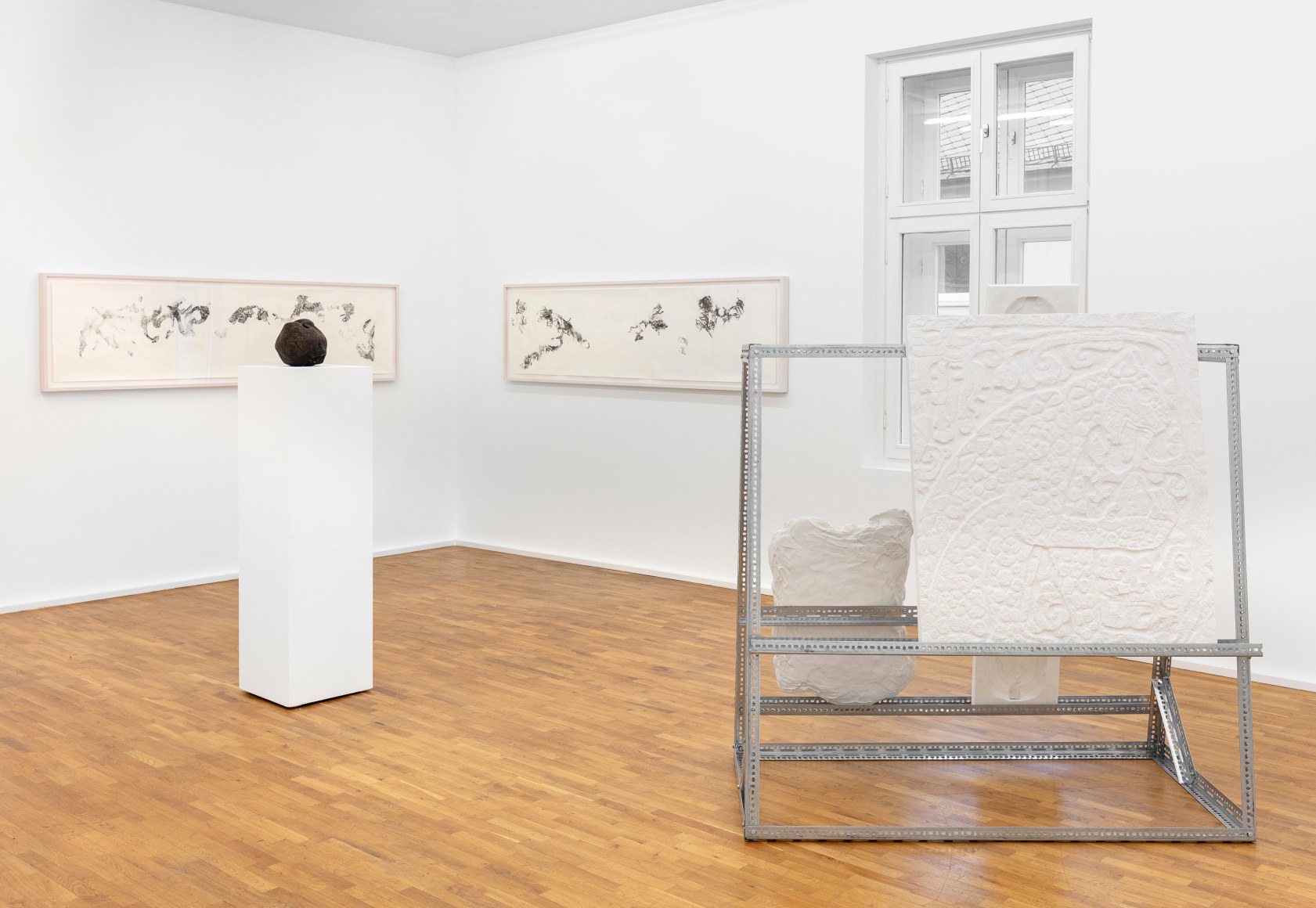 mariana castillo deball, installation view of amarantus, museum f&uuml;r gegenwartskunst siegen, germany, 2021