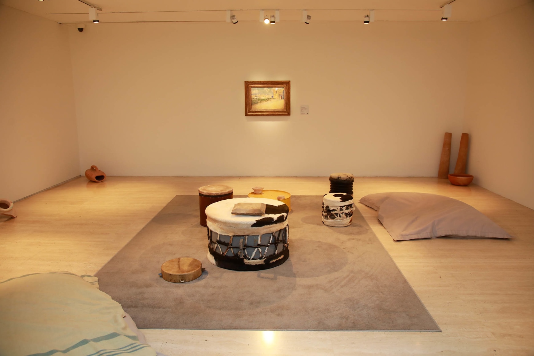 installation view tarek atoui: at-tāriq, museo thyssen bornemisza, 2025. photo: lourdes cabrera