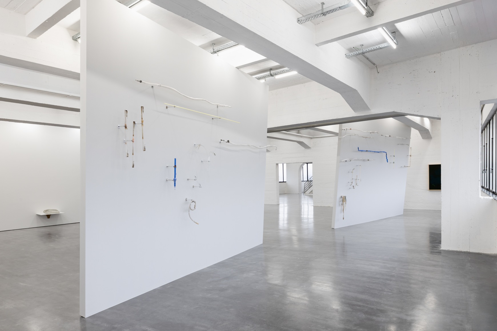 installation view nairy baghramian: nameless,&nbsp;wiels, 2025. photo: eline willaert, 
