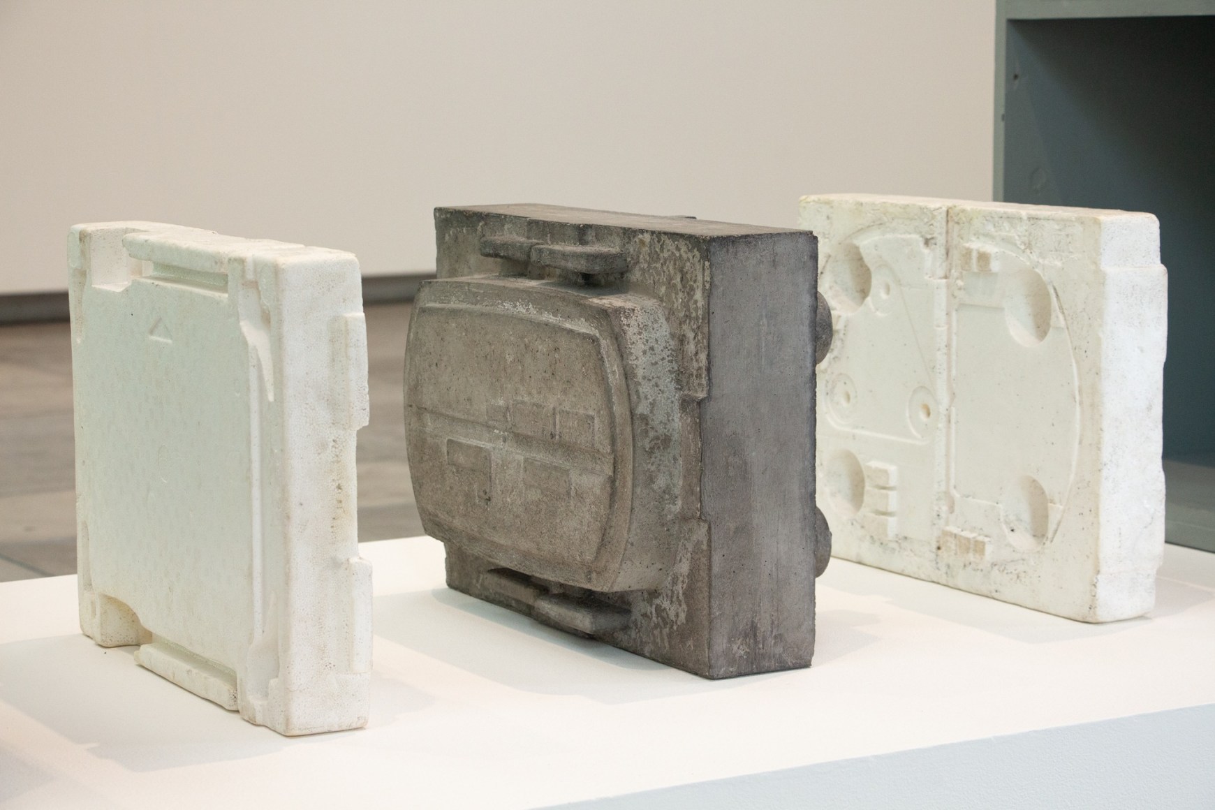 vista de instalaci&oacute;n materia ind&oacute;mita,&nbsp;mmac, 2025. foto: emmanuel garc&iacute;a y emiliano g&uuml;emes solis