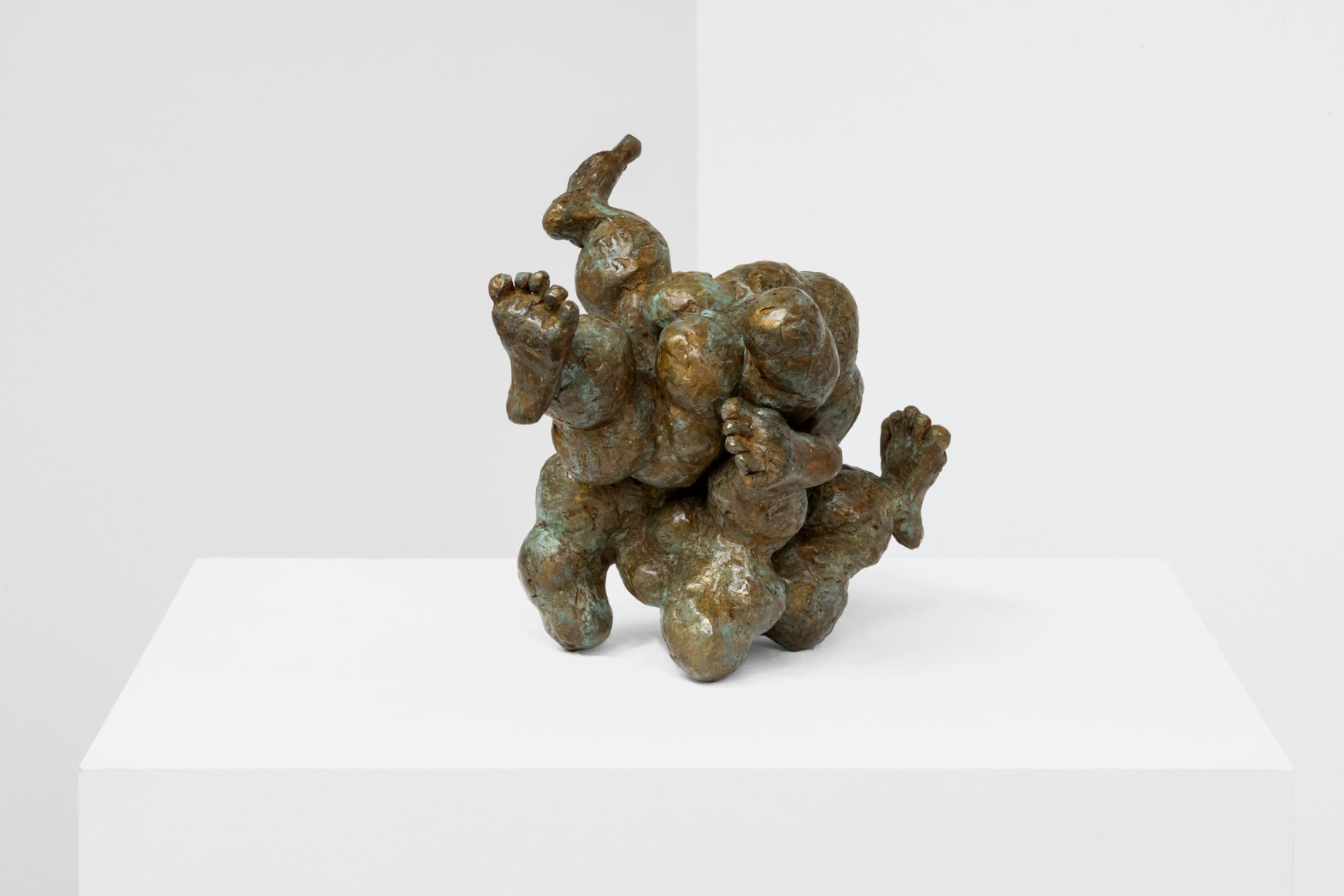 b&aacute;rbara s&aacute;nchez-kane, que se vaya la poes&iacute;a si es necesario aqu&iacute; solo queda un poema desecho, 2, 2023