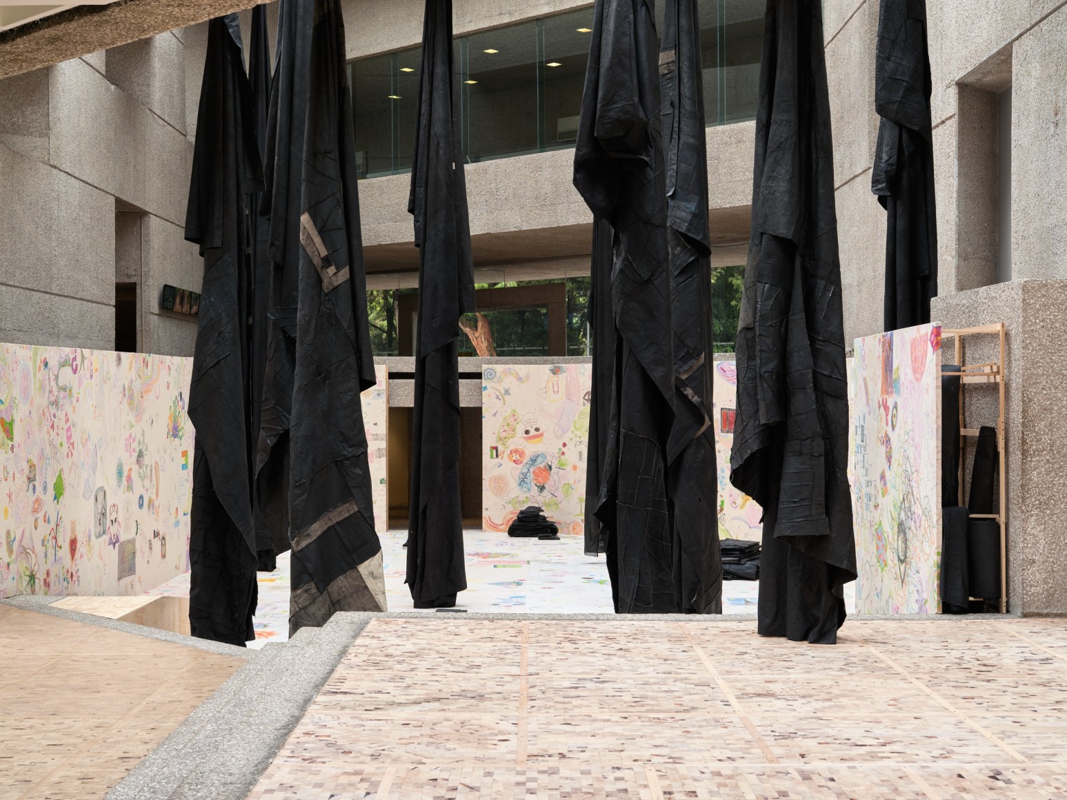 installation view oscar murillo spirits in the swamp, museo tamayo, 2025. photo: reinis lismanis, 
