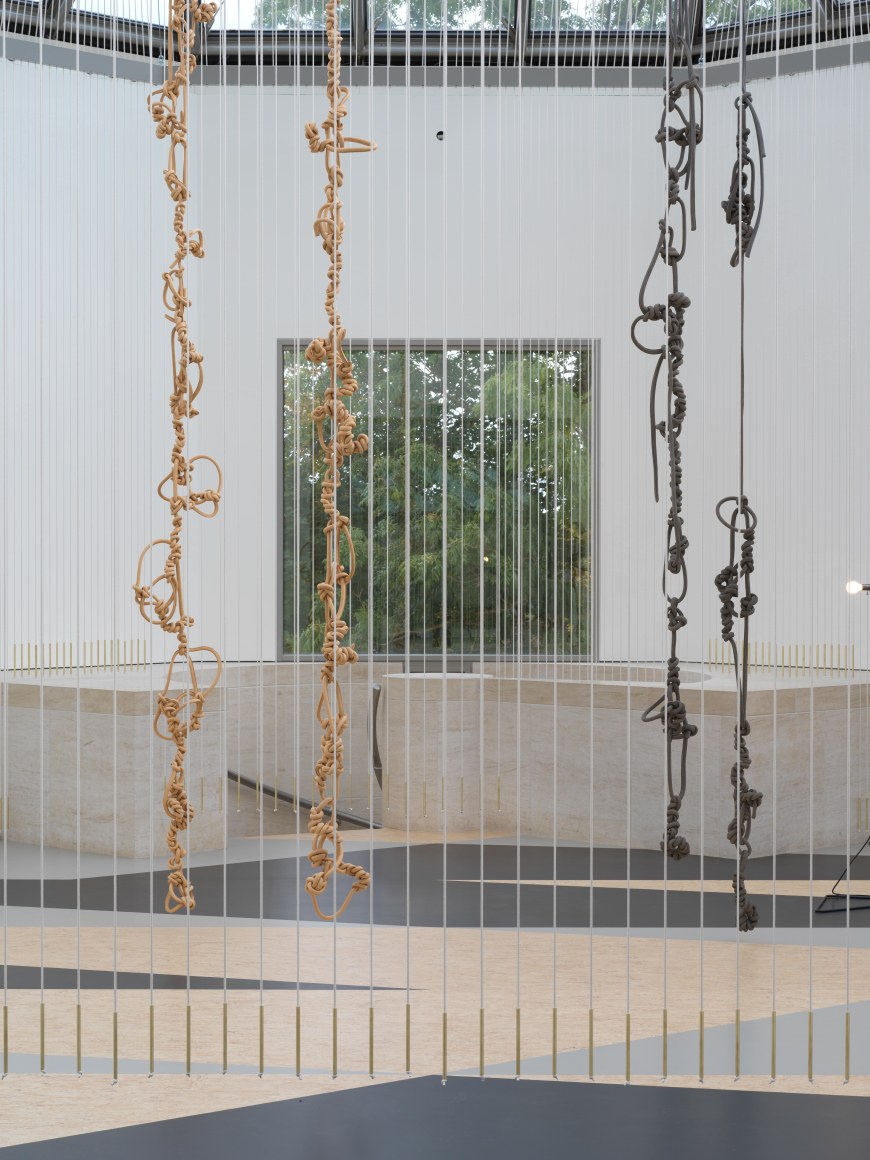 leonor antunes, intallation view of joints, voids and gaps, mudam luxembourg, 2020